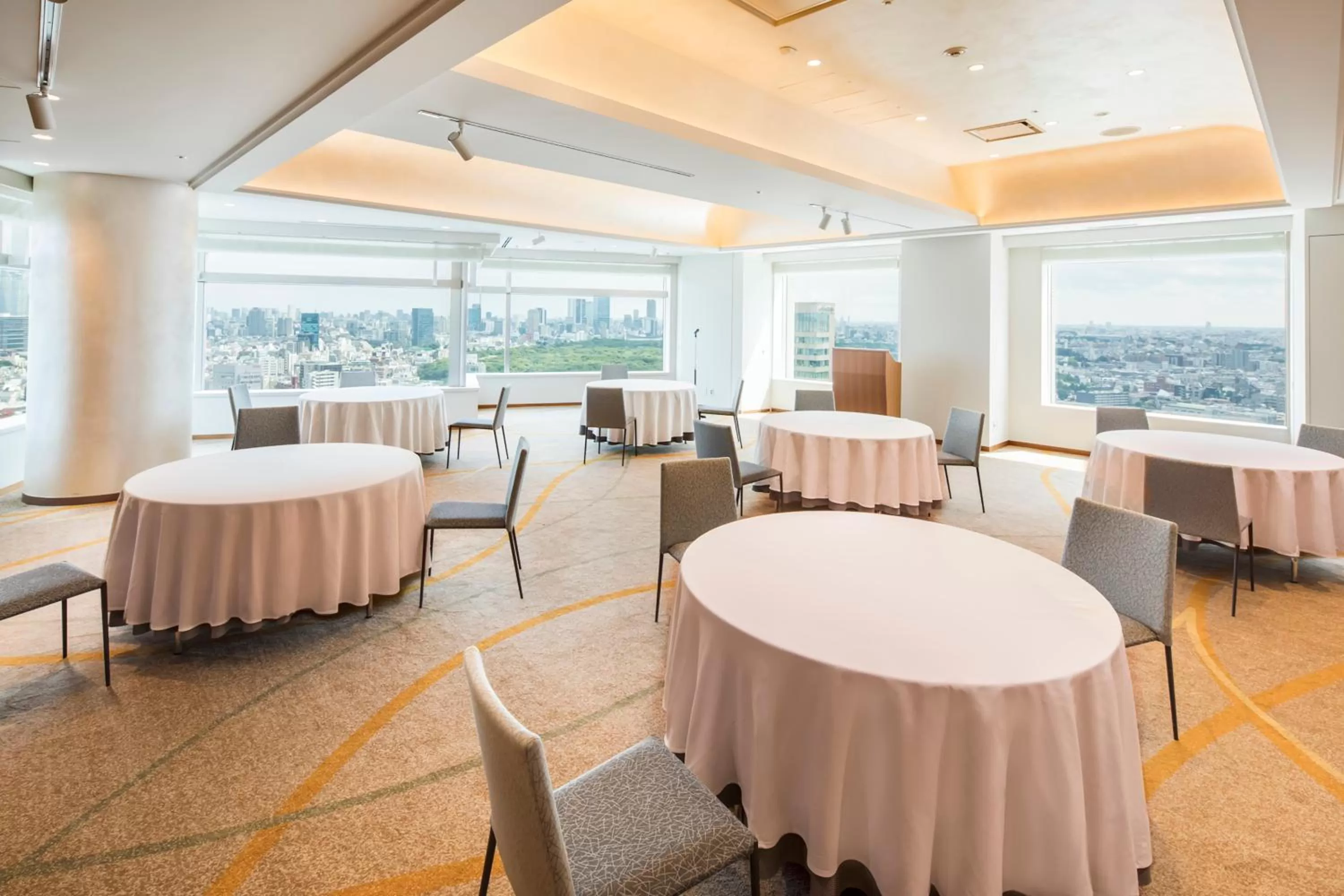 Banquet/Function facilities in Odakyu Hotel Century Southern Tower