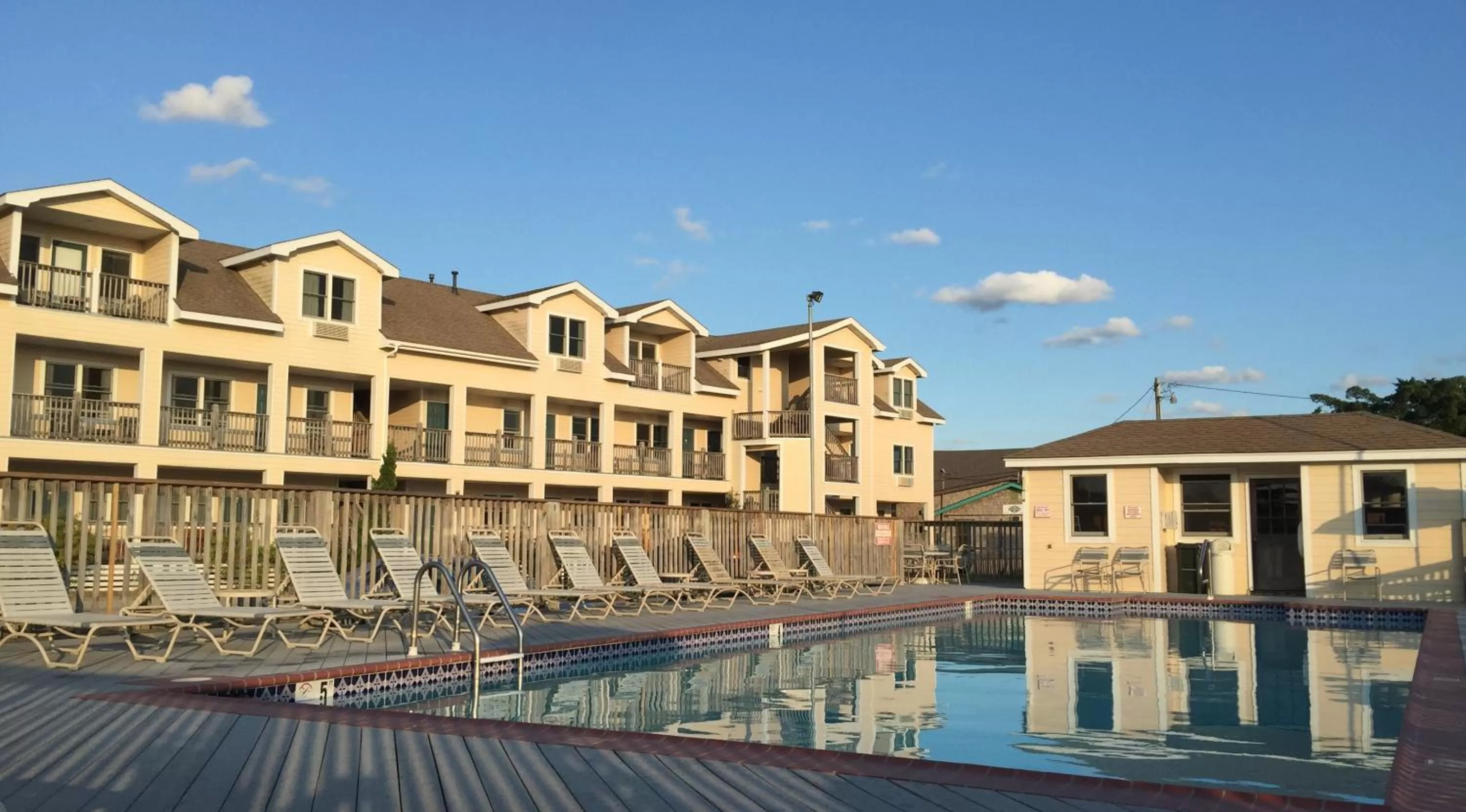 Property building in Pony Island Inn