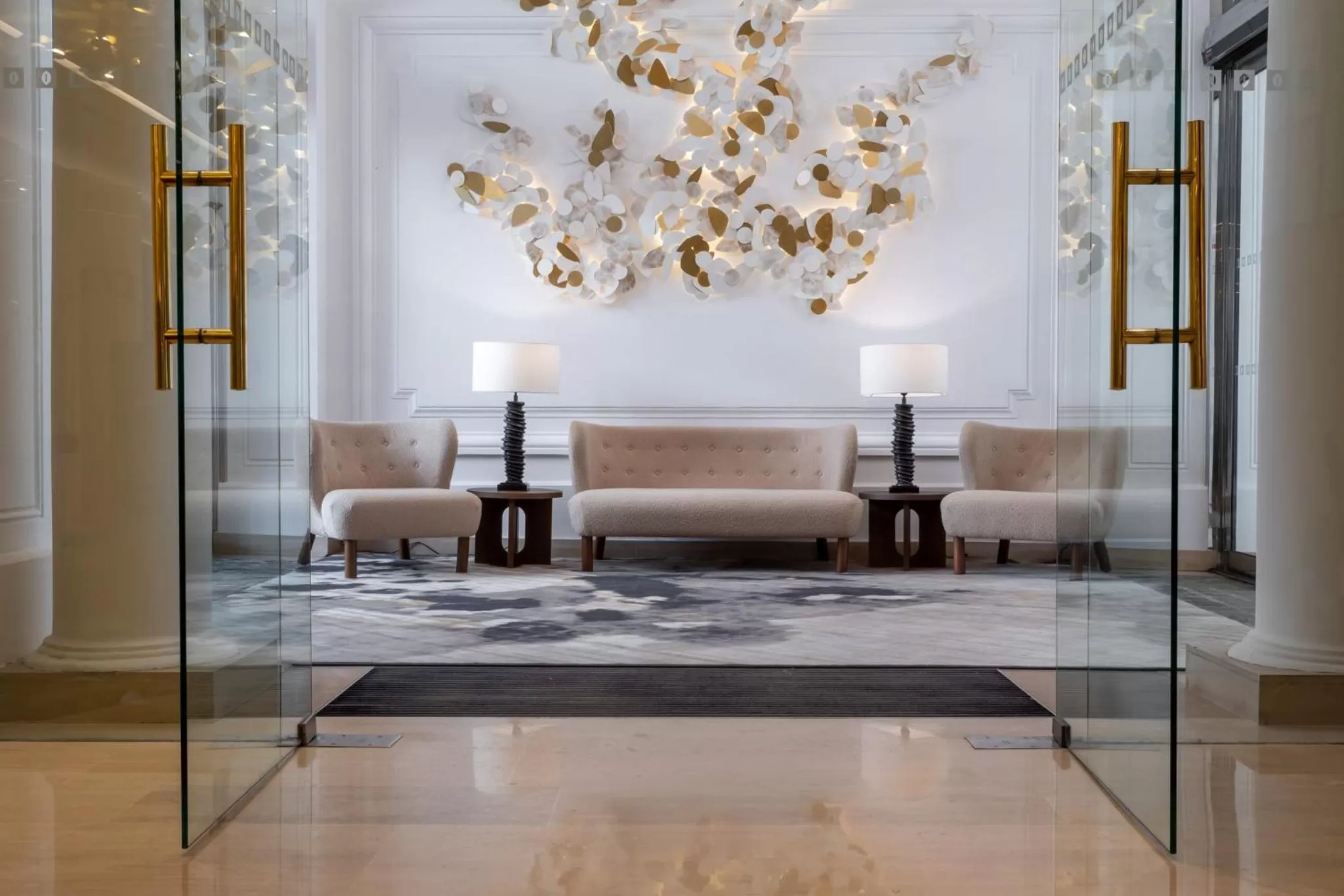 Property building in InterContinental Paris Champs Elysées Etoile by IHG
