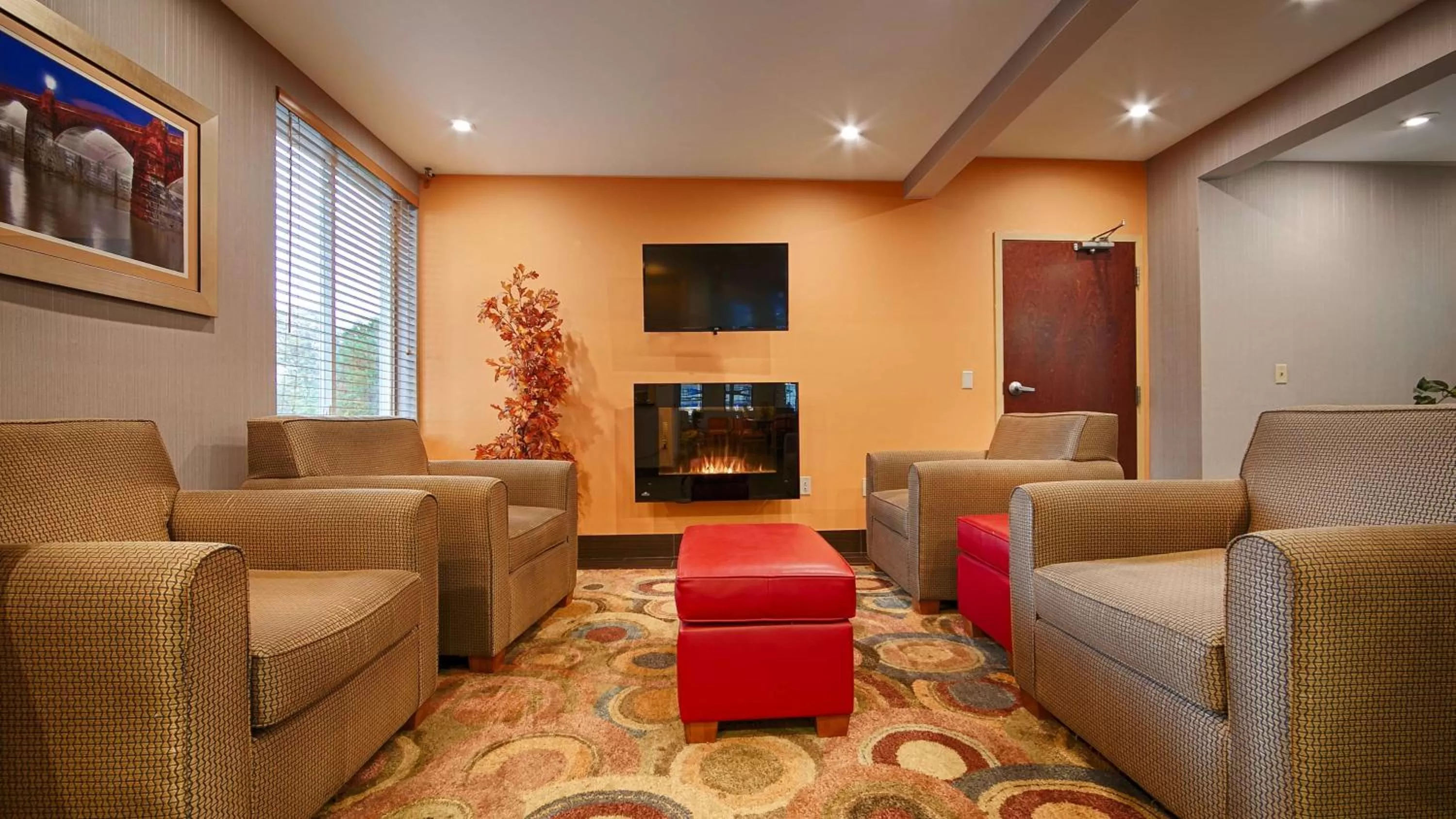 Lobby or reception, Seating Area in Best Western Harrisburg Hershey