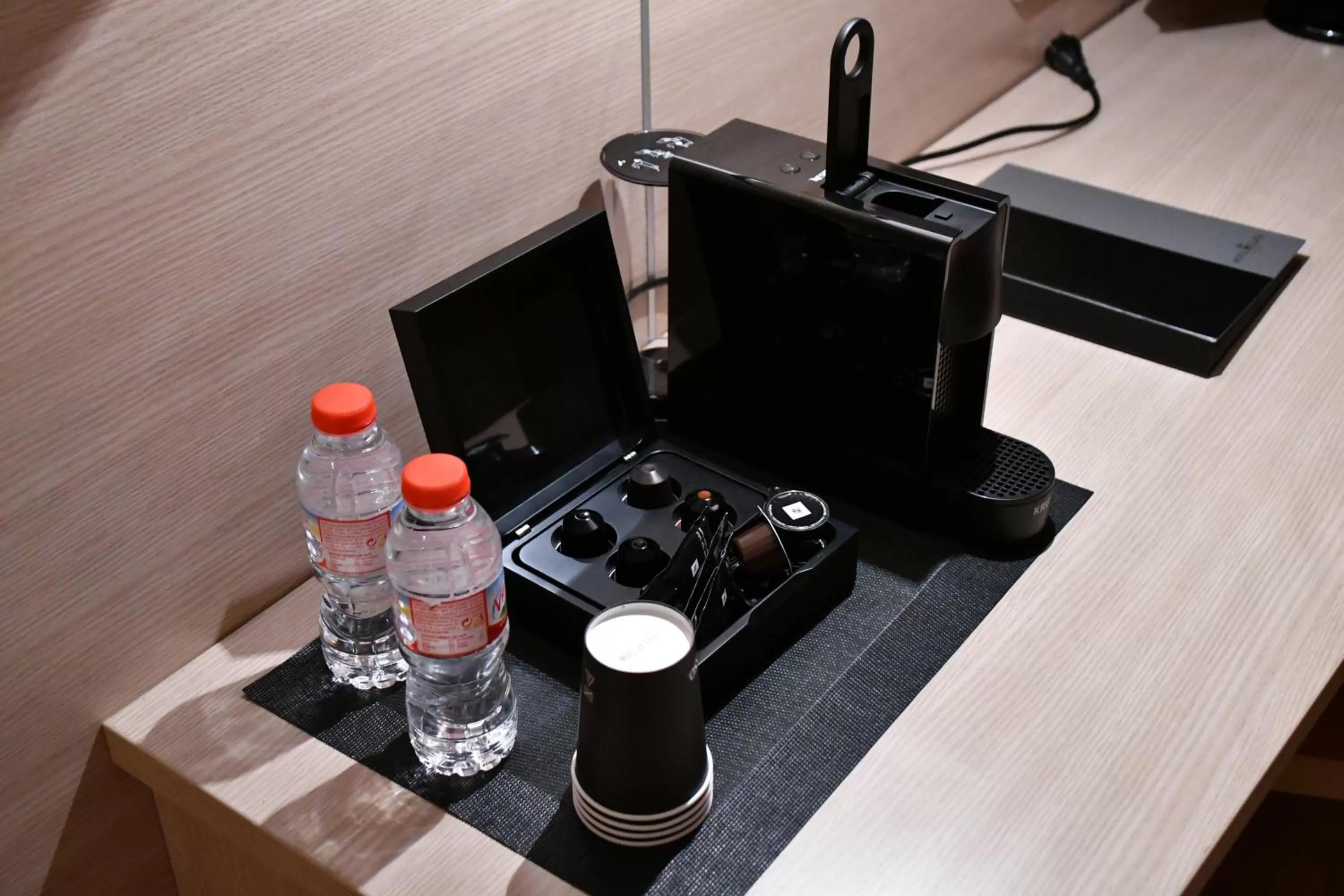 Coffee/tea facilities, TV/Entertainment Center in Hotel Class Valls