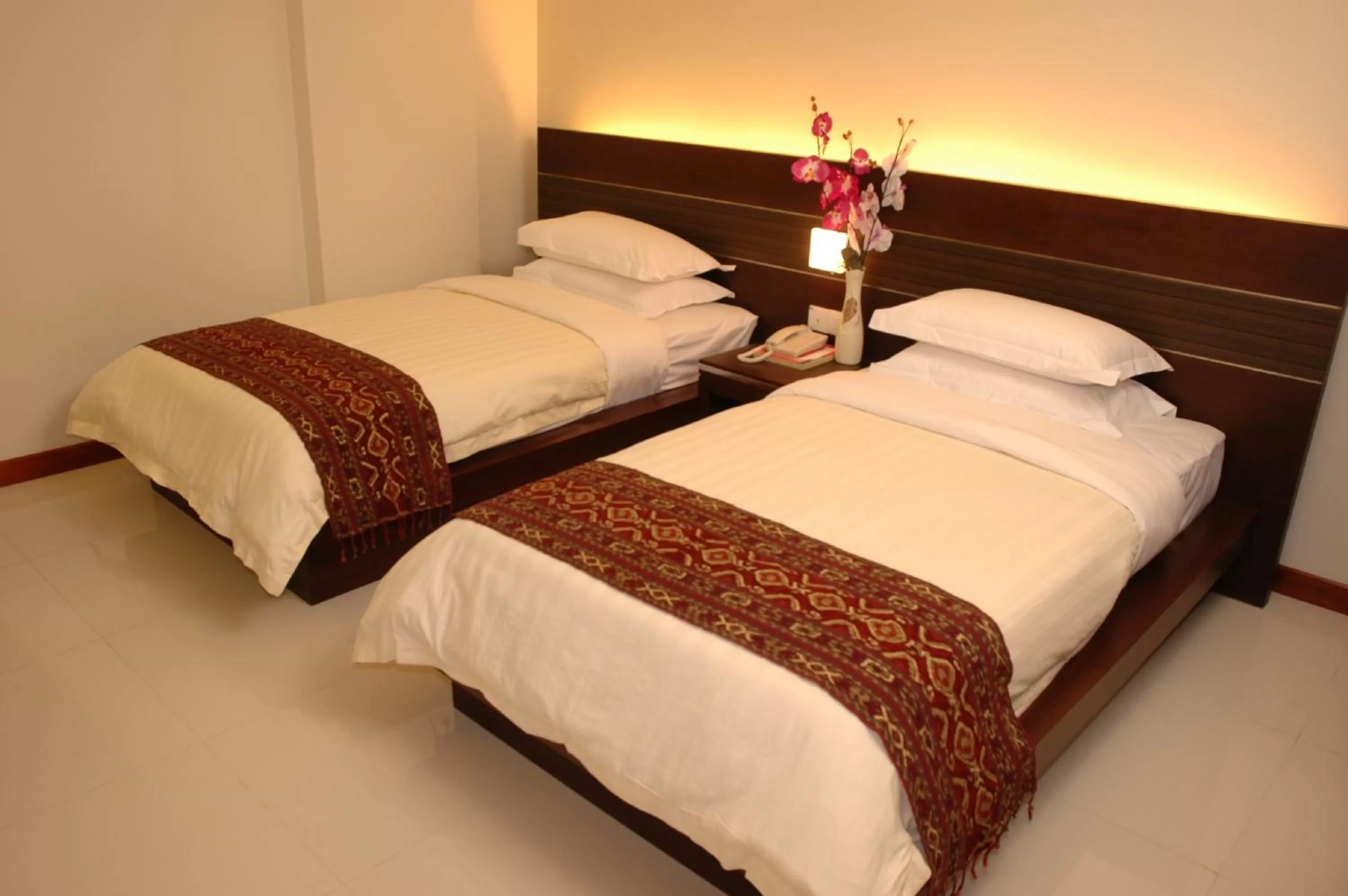 Bedroom, Bed in Kinabalu Daya Hotel