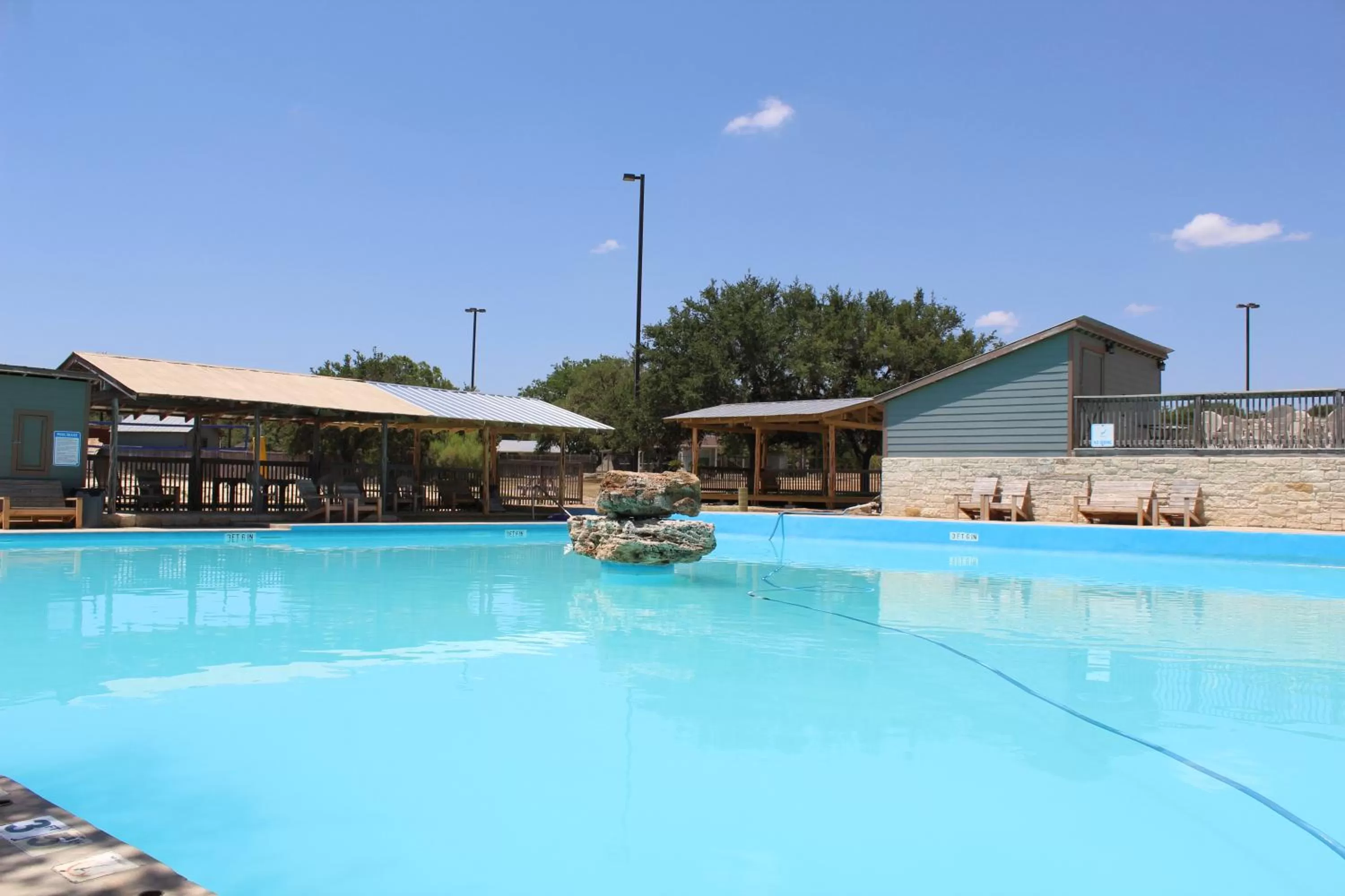Swimming pool in Canyon Lakeview Resort