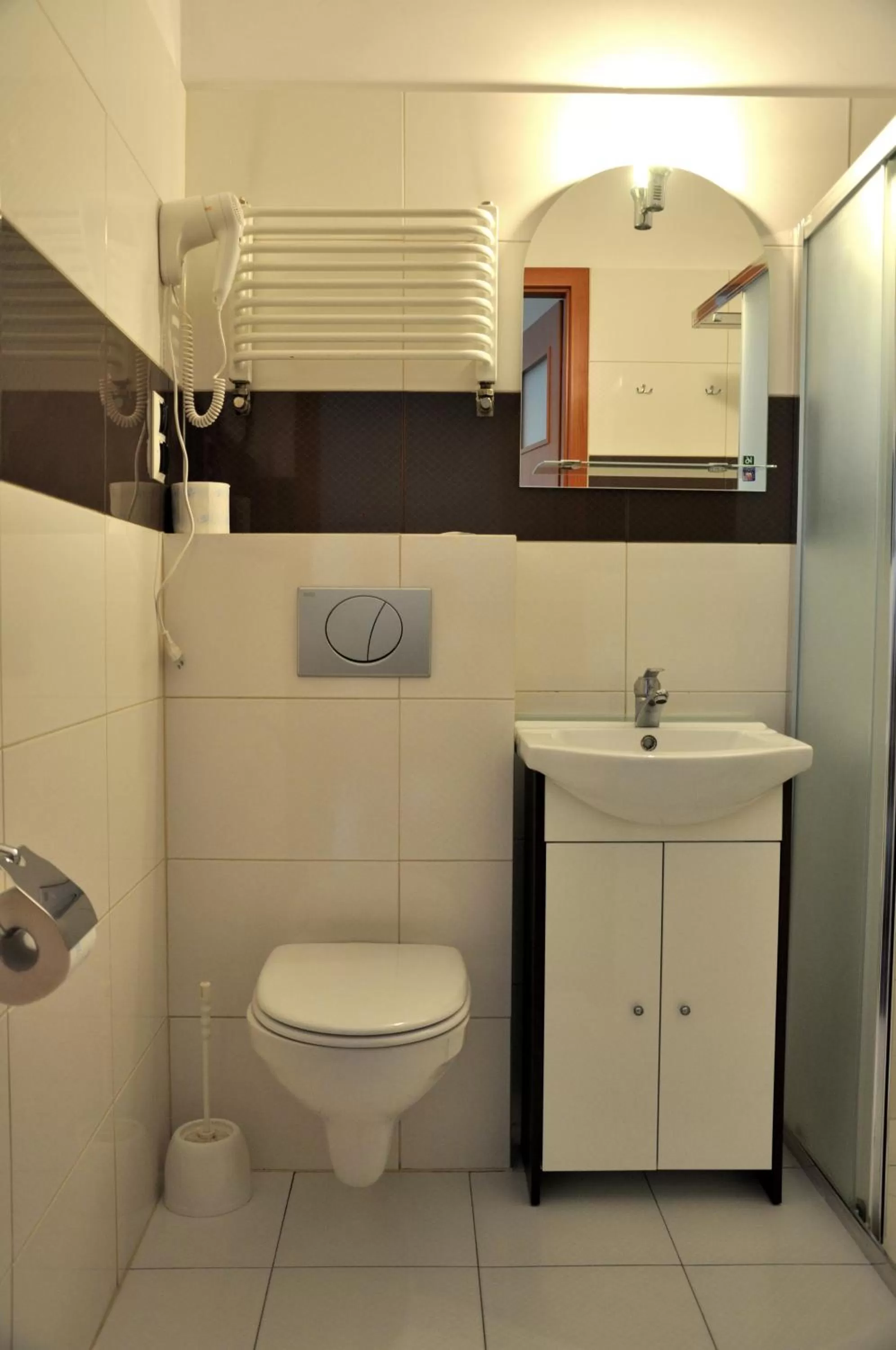 Bathroom in Hotel Mir-Jan SPA