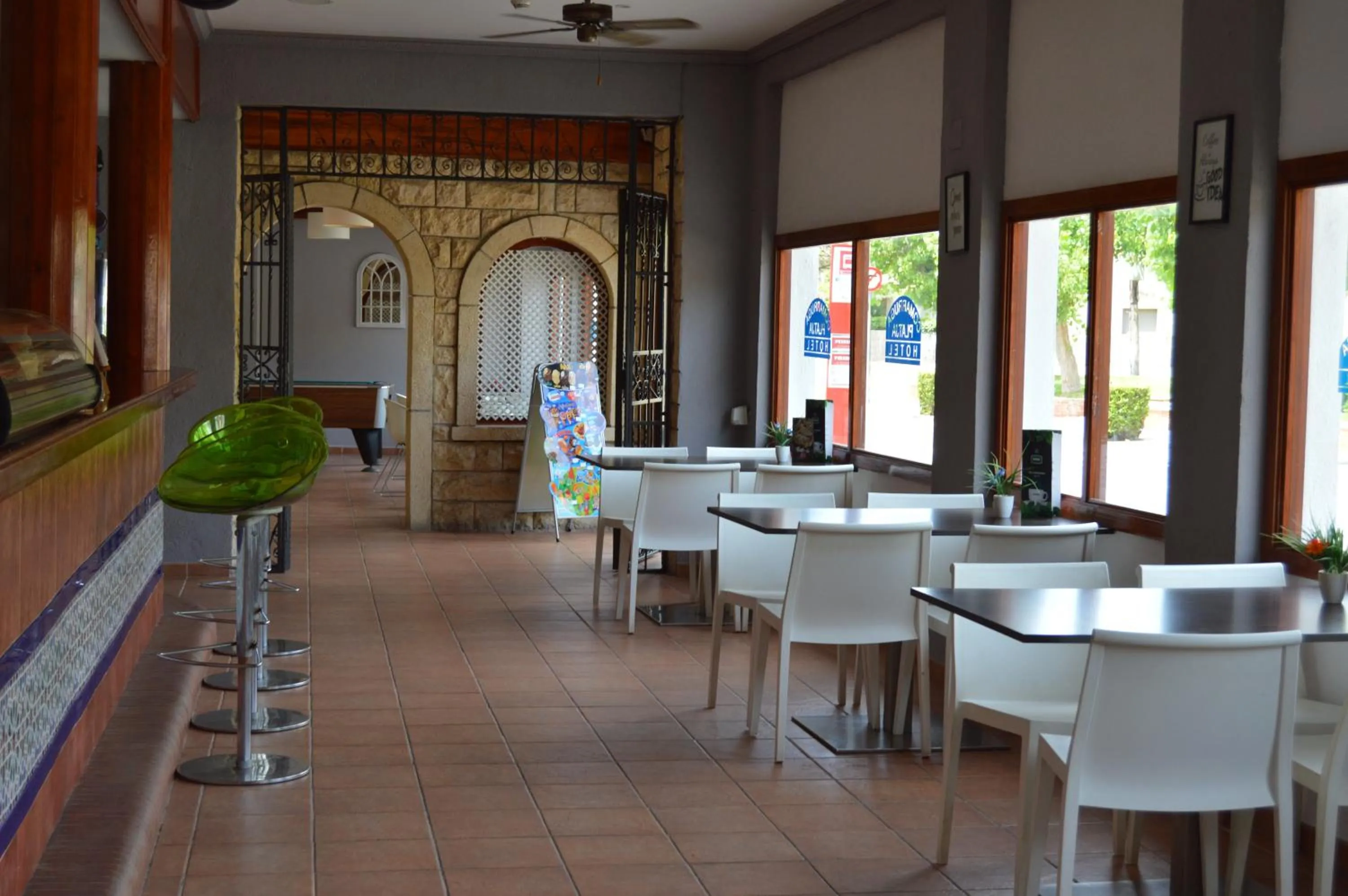 Lounge or bar in Hotel Comarruga Platja