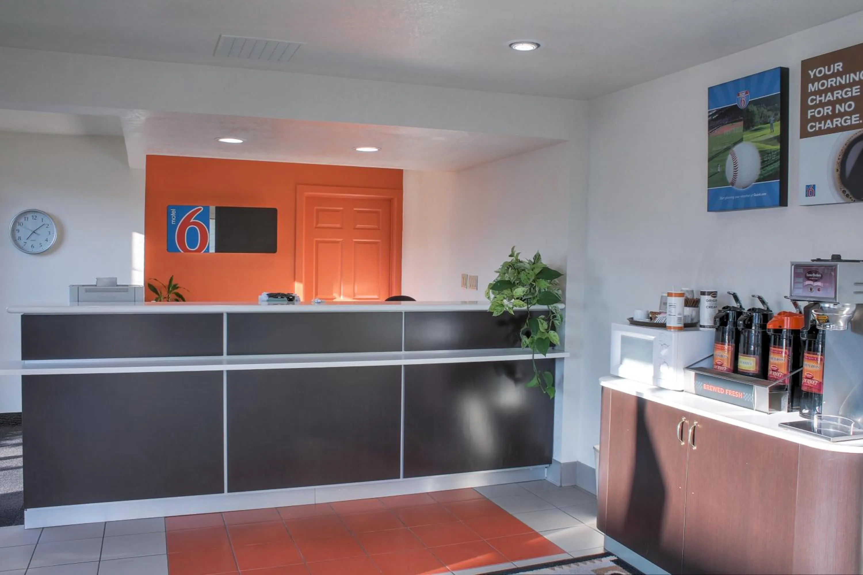 Lobby or reception in Motel 6-Bishop, CA