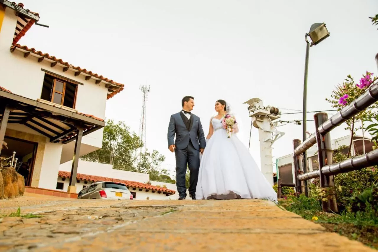 People in Hotel Las Rocas Resort Villanueva