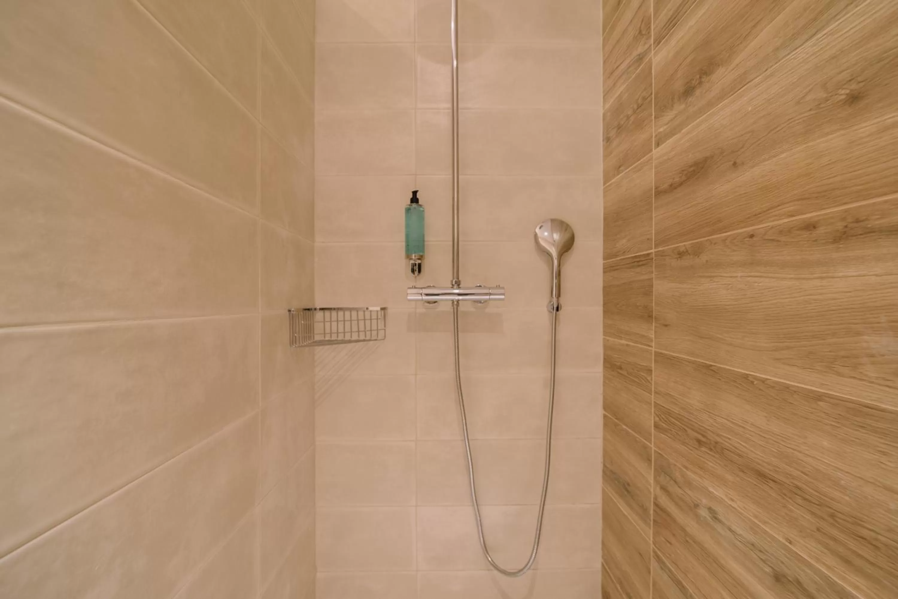 Bathroom in Quinta dos Poetas Nature Hotel & Apartments