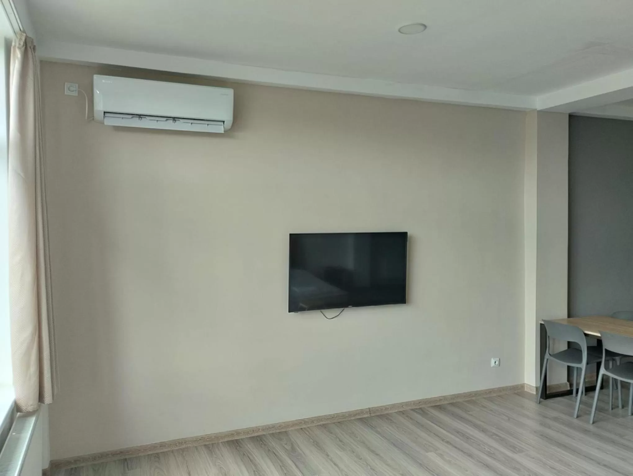 TV and multimedia, TV/Entertainment Center in PARK-hotel