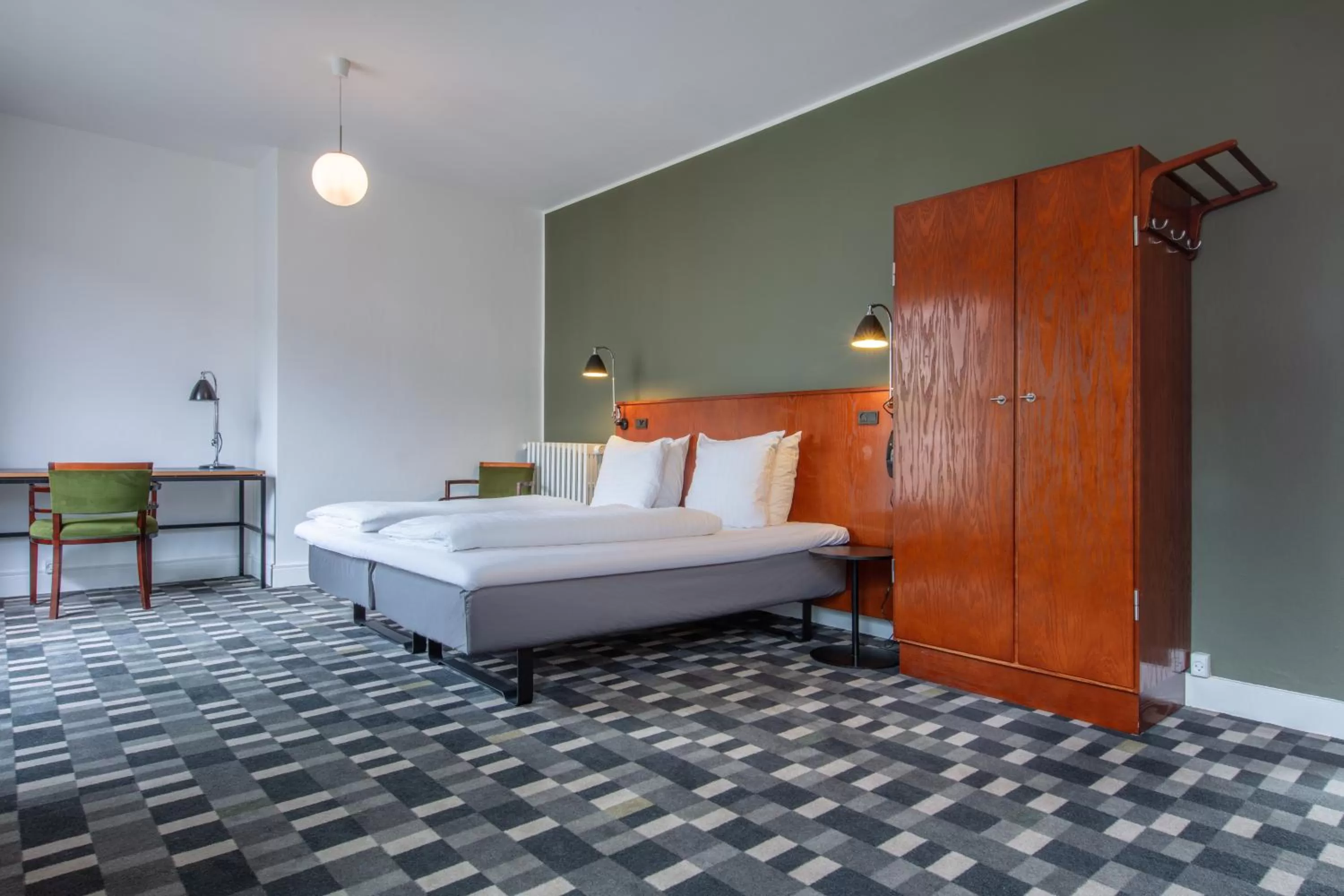 Bed in Hotel Astoria, Best Western Signature Collection