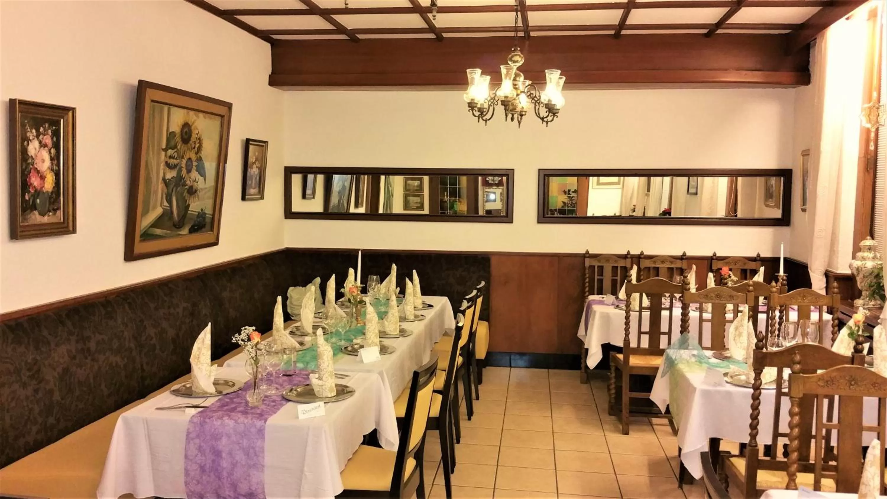 Restaurant/places to eat in Hotel Rath