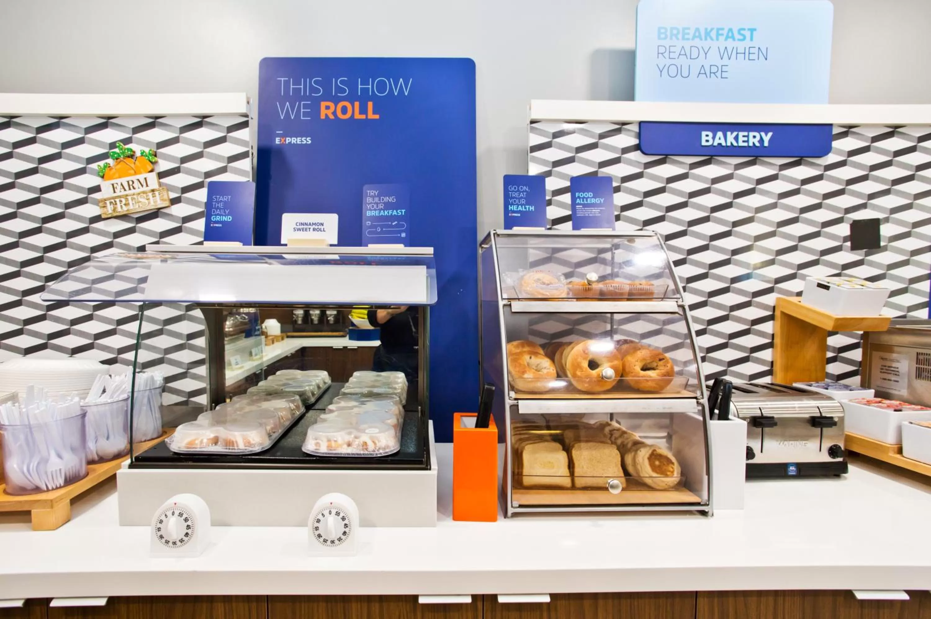 Continental breakfast in Holiday Inn Express & Suites Sacramento NE Cal Expo by IHG