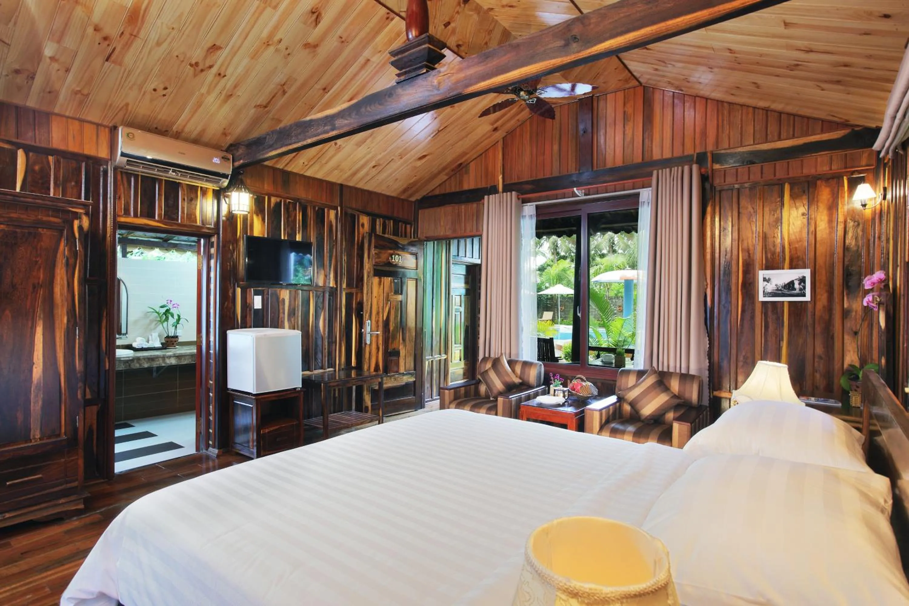 Photo of the whole room in Elwood Premier Resort Phu Quoc