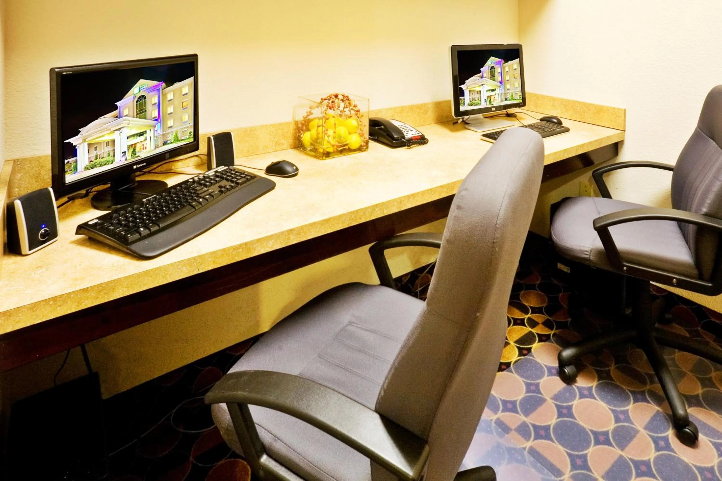 Business facilities in Comfort Inn & Suites Denison - Lake Texoma