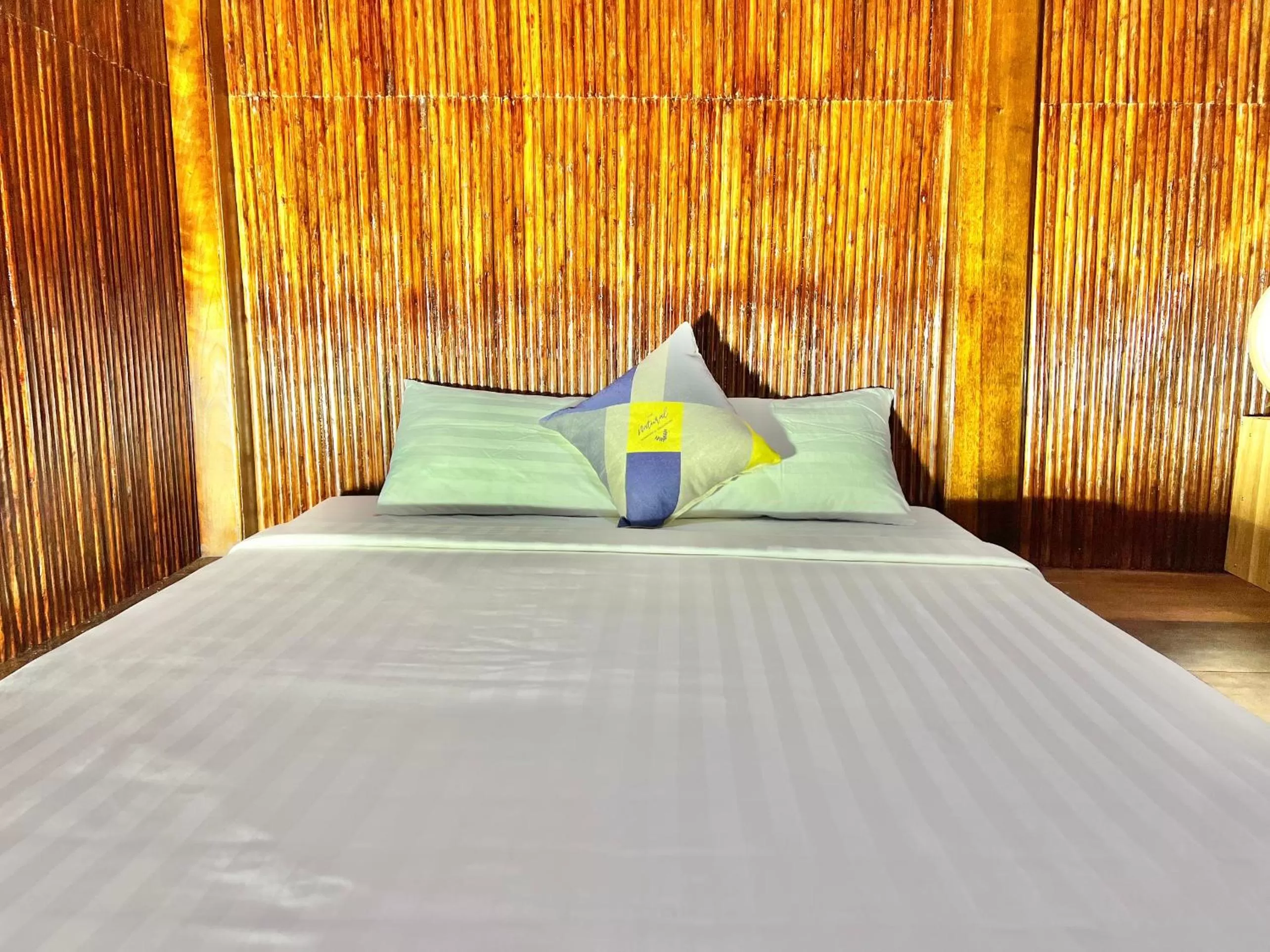 Photo of the whole room, Bed in Hoa Loi resort, Song Cau-Phu Yen