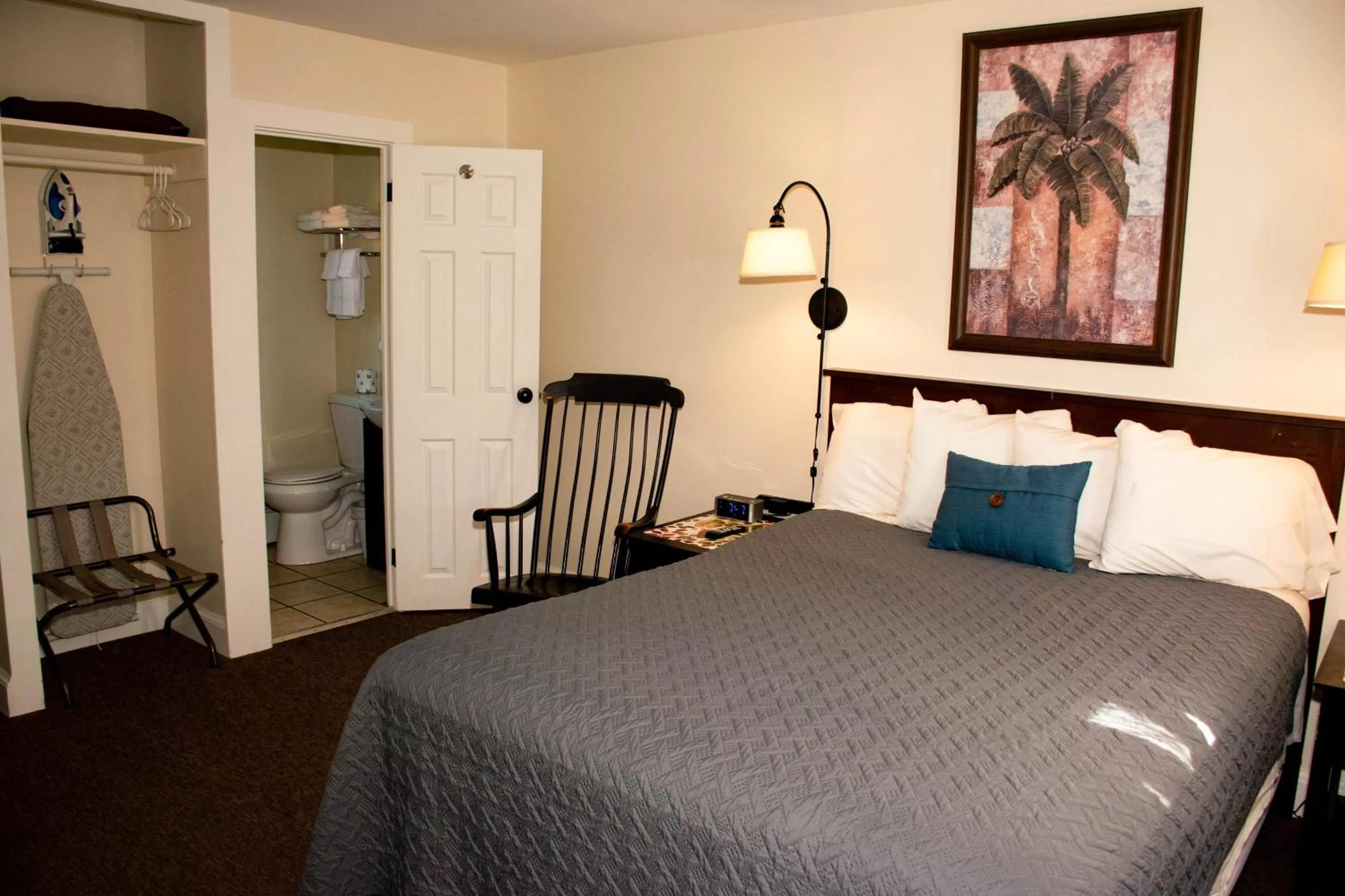 Double or Twin Room in The Whitetail Inn and Suites- Lincoln