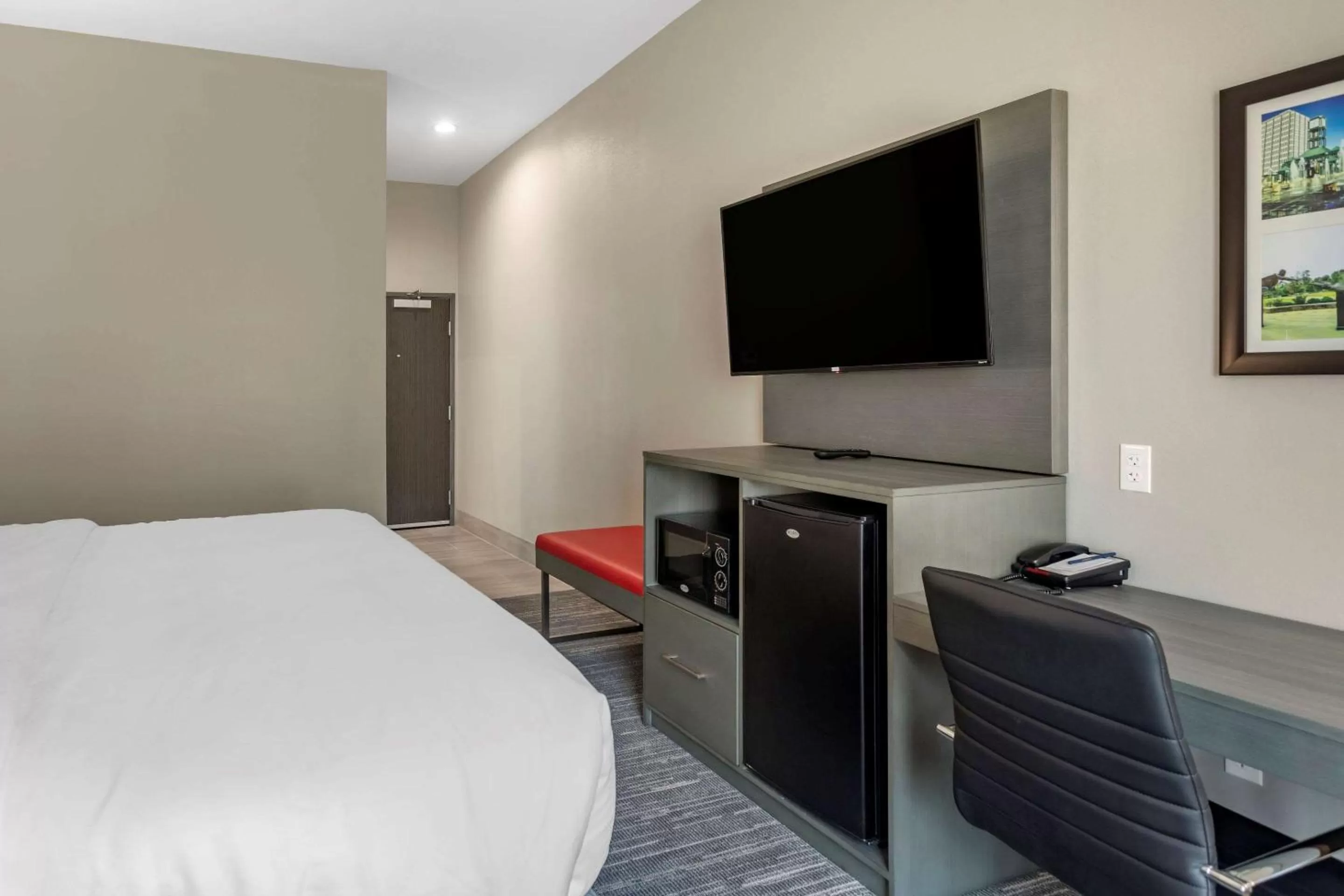 Photo of the whole room, Bed in Comfort Inn & Suites Olive Branch - Memphis South