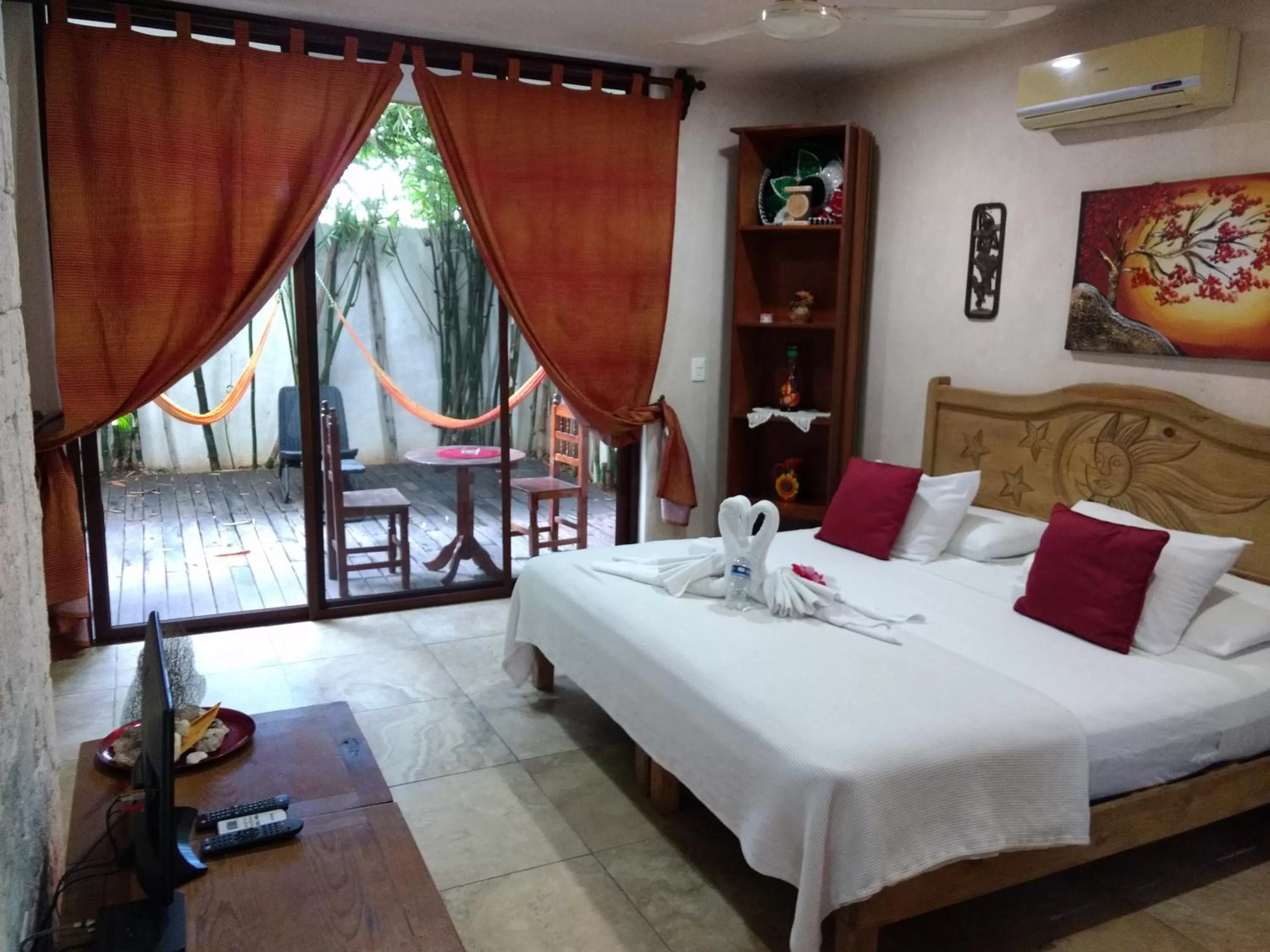 Photo of the whole room, Bed in Maya Vacanze Playa Natural