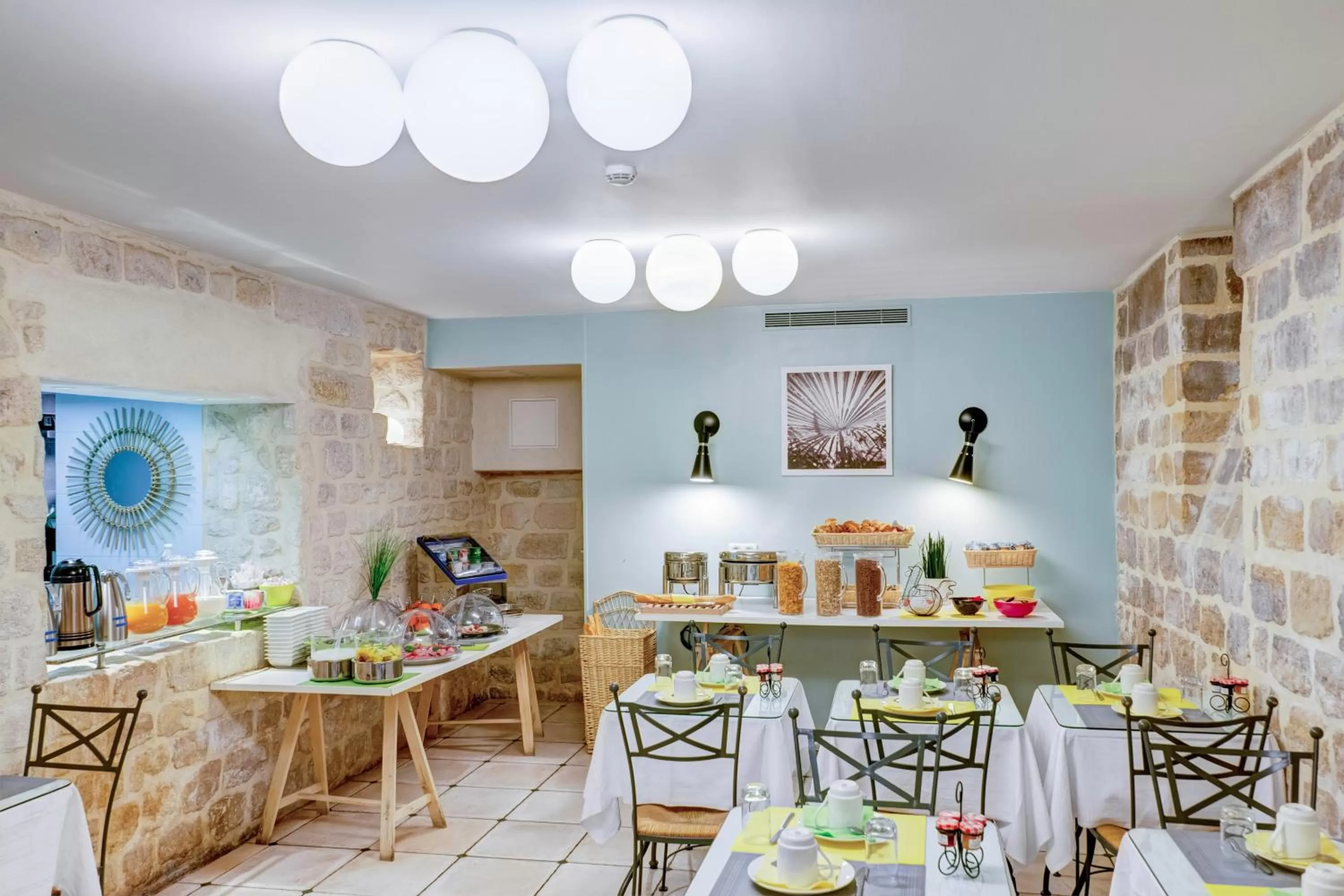 Restaurant/places to eat in Hotel Palm - Astotel