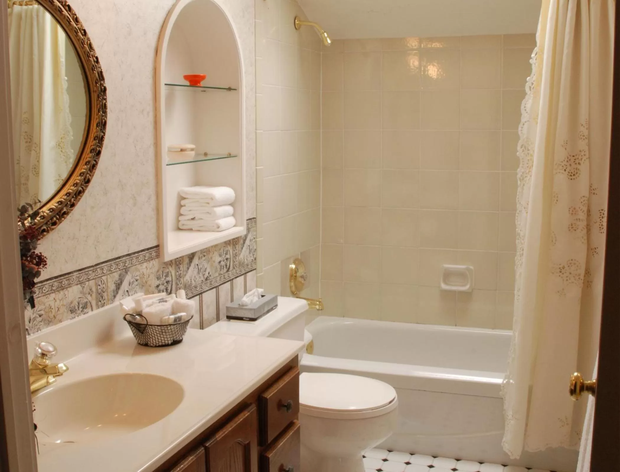 Shower in Moffat Inn