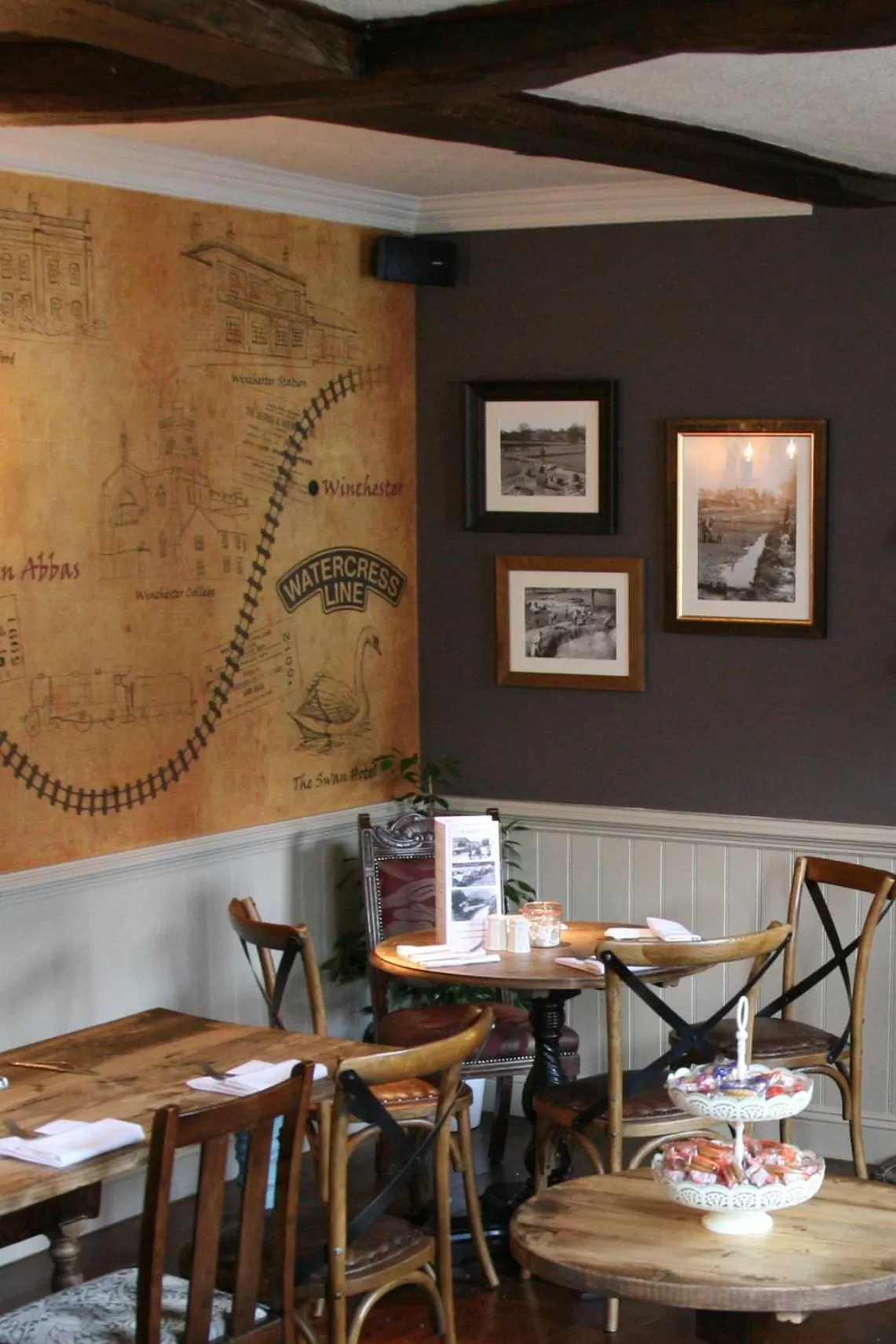 Restaurant/places to eat in The Swan Hotel, Alresford