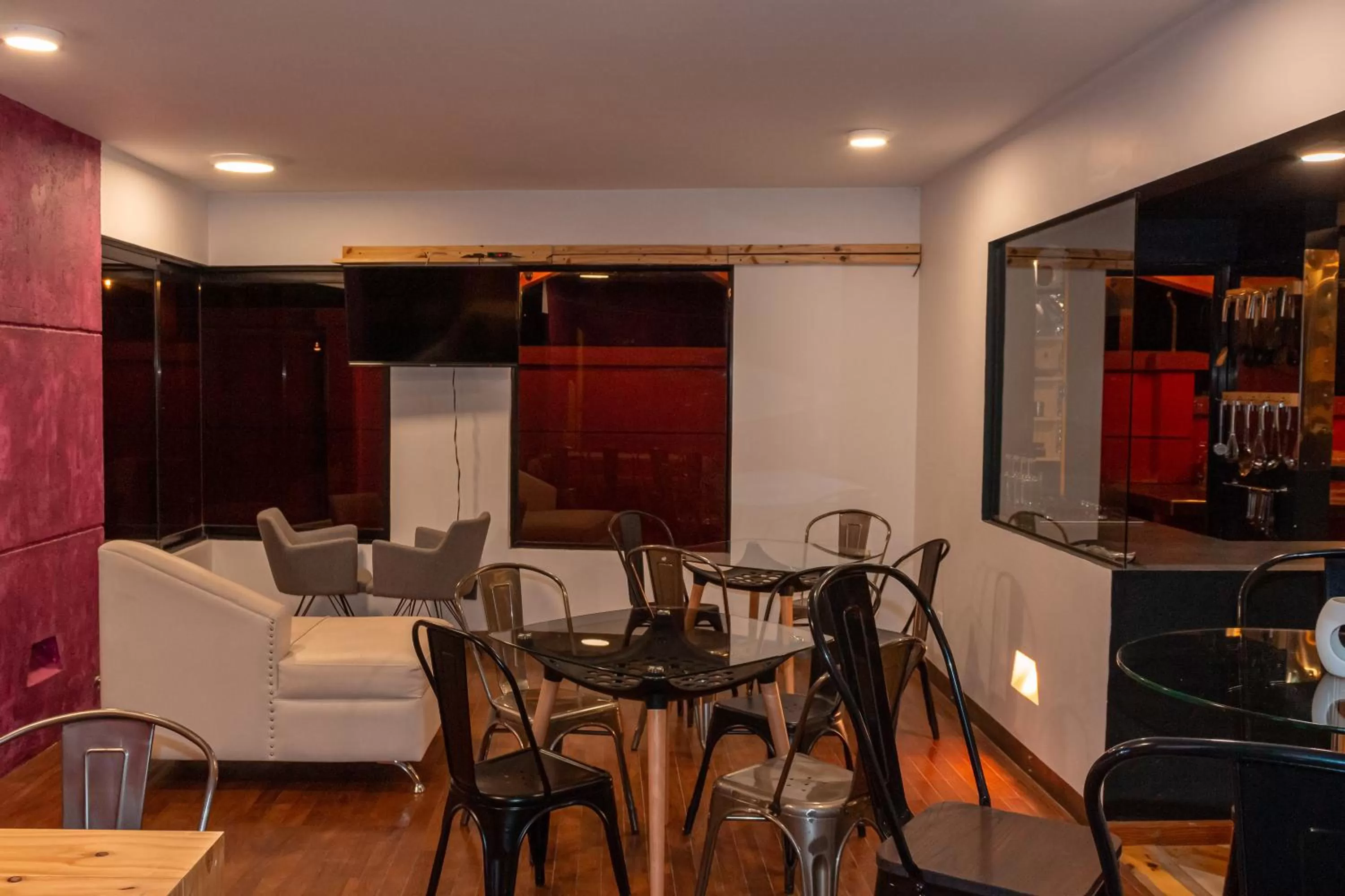 Restaurant/places to eat in The Grand La Paz Experience Hotel Boutique