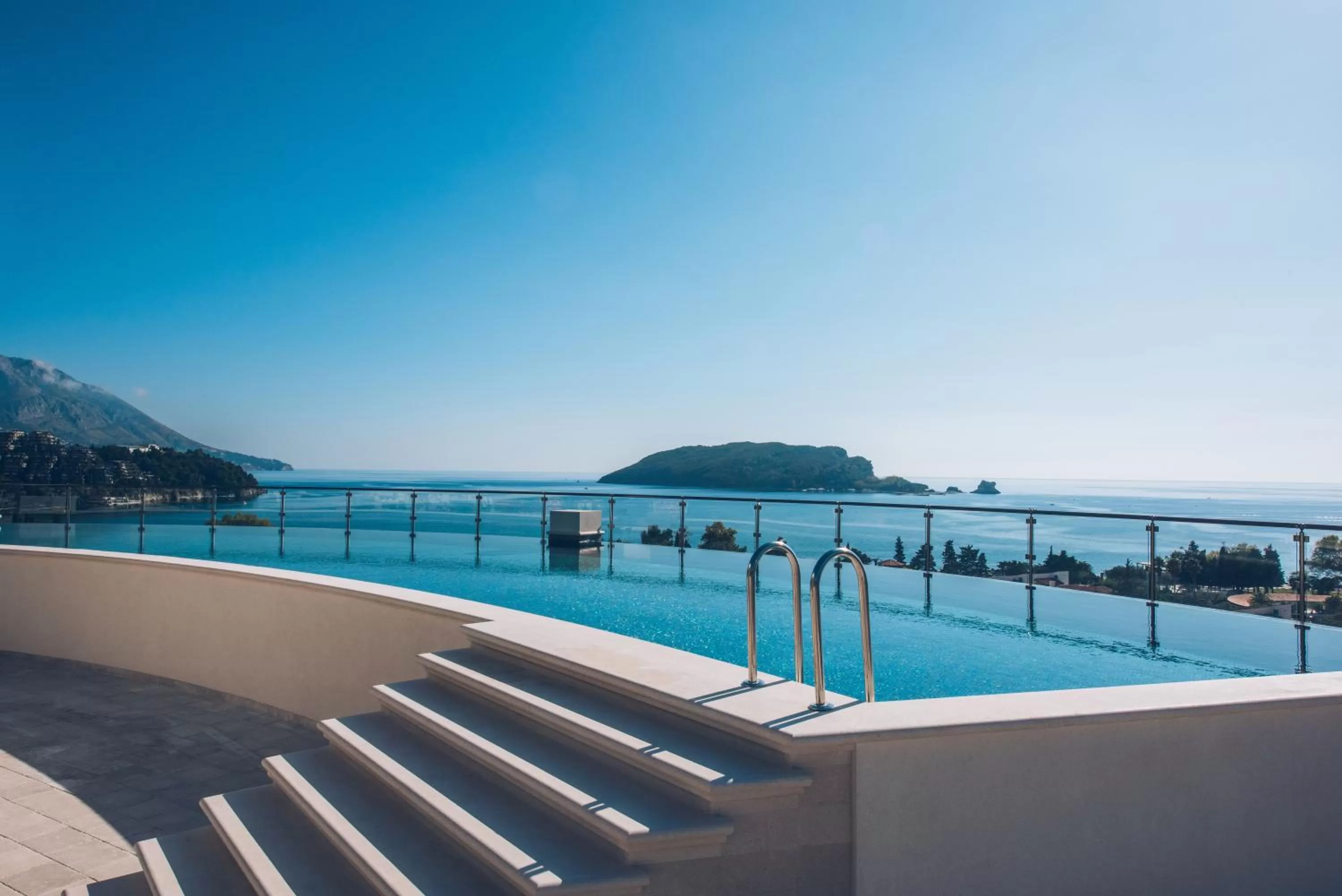 Swimming pool in Iberostar Waves Slavija