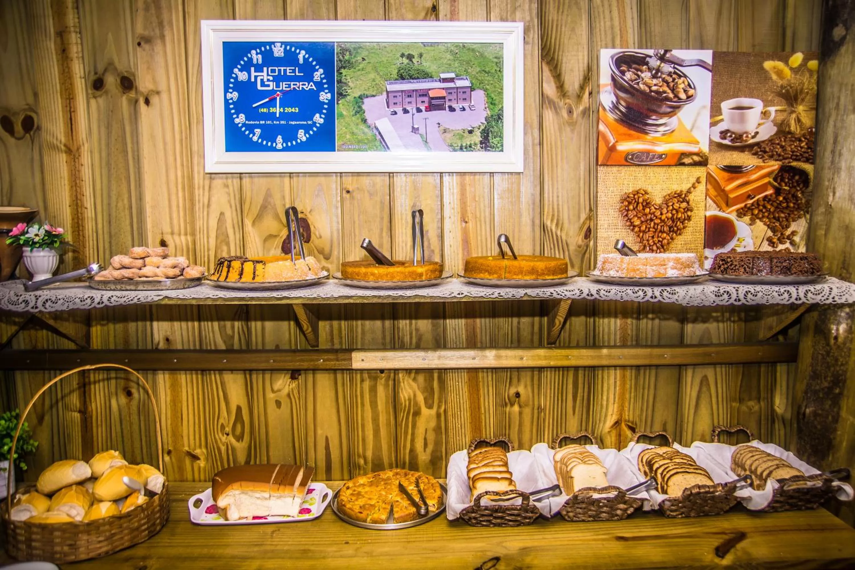 Breakfast in Hotel Guerra - Pousada Montebelo