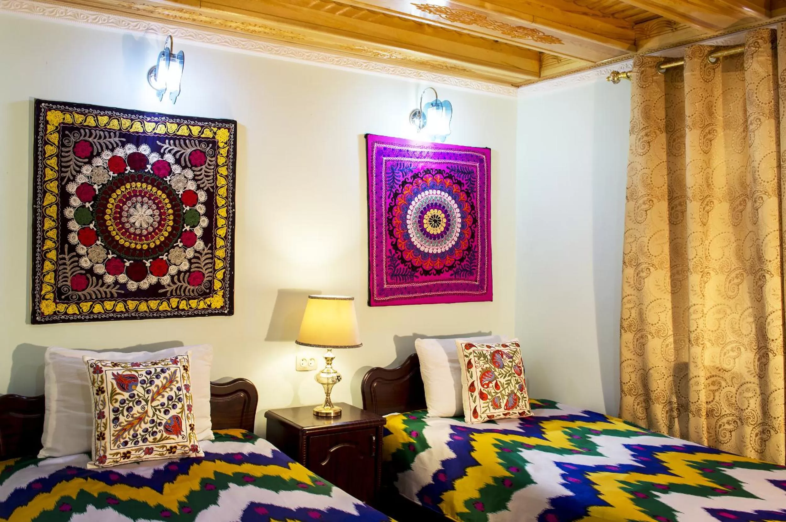 Bed in Jahongir Guest House