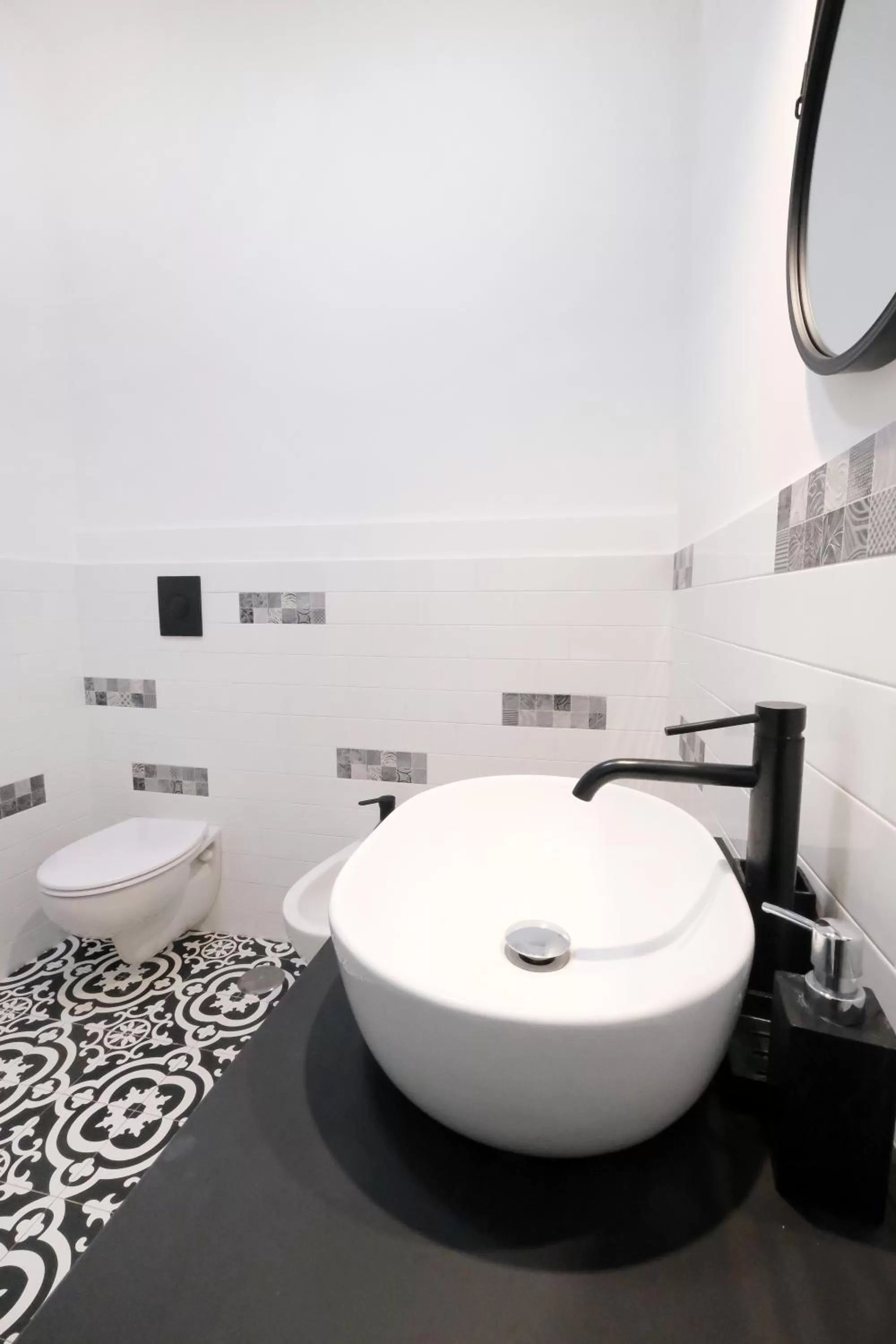 Bathroom in LH51 Rooms