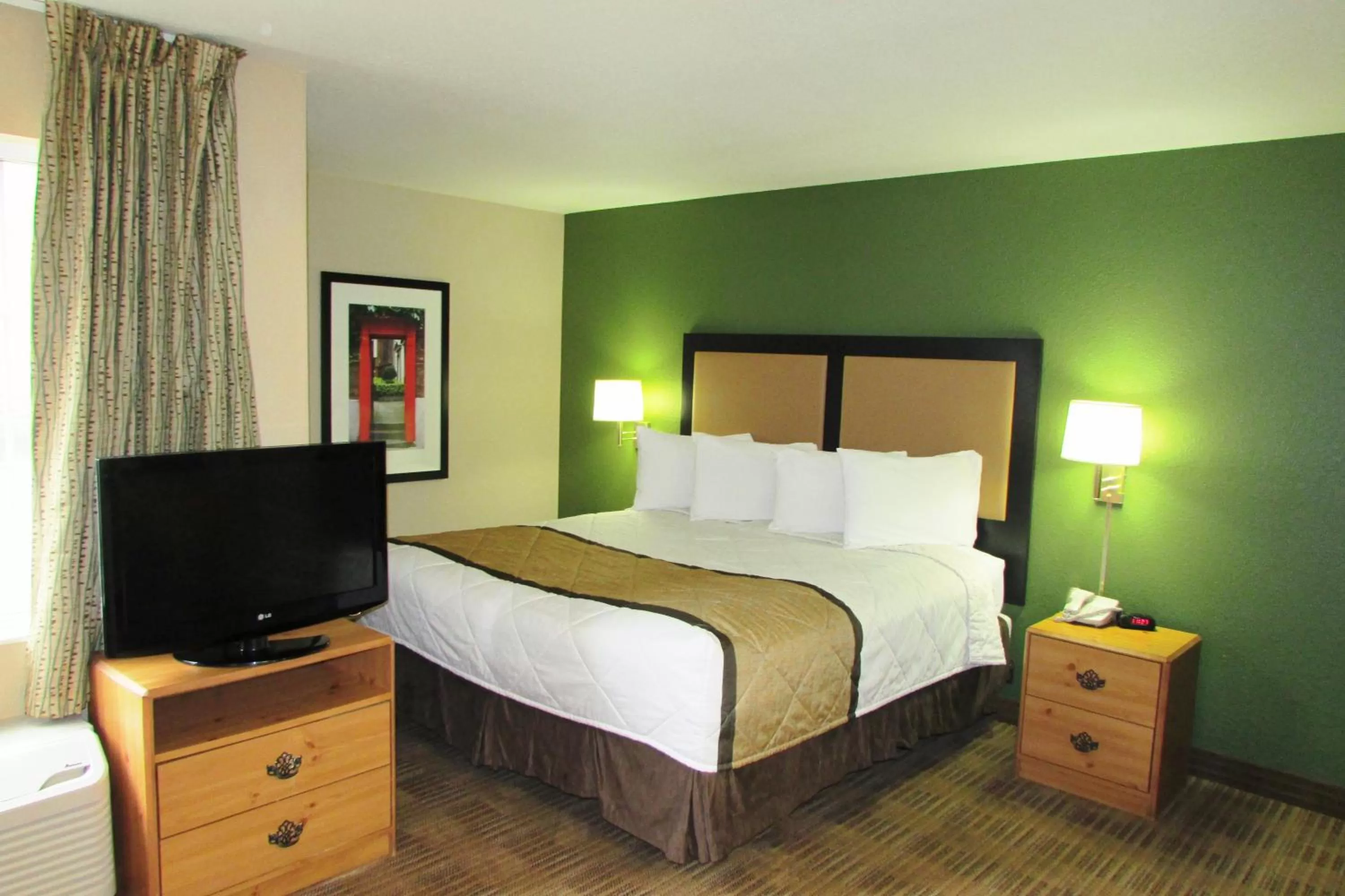 Bed in Extended Stay America Select Suites - Atlanta - Marietta - Wildwood