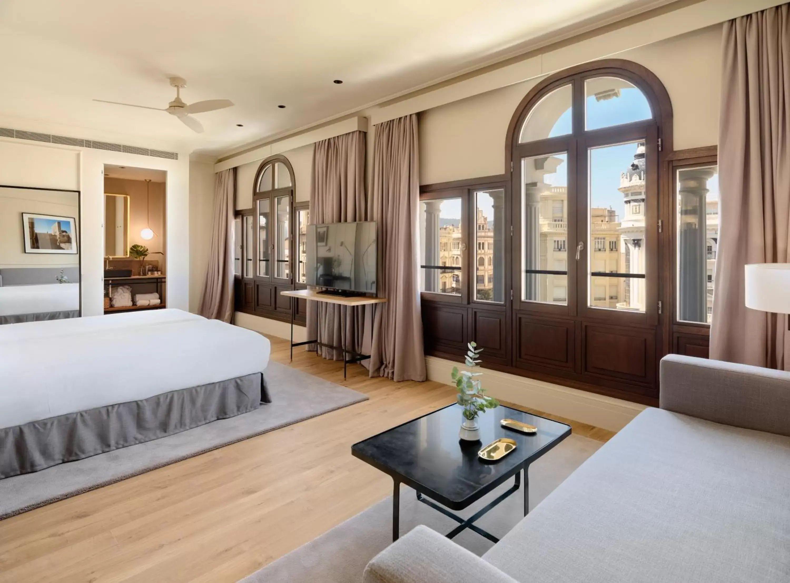 Superior Double or Twin Room in H10 Palacio Colomera Superior Double or Twin Room in H10 Palacio Colomera