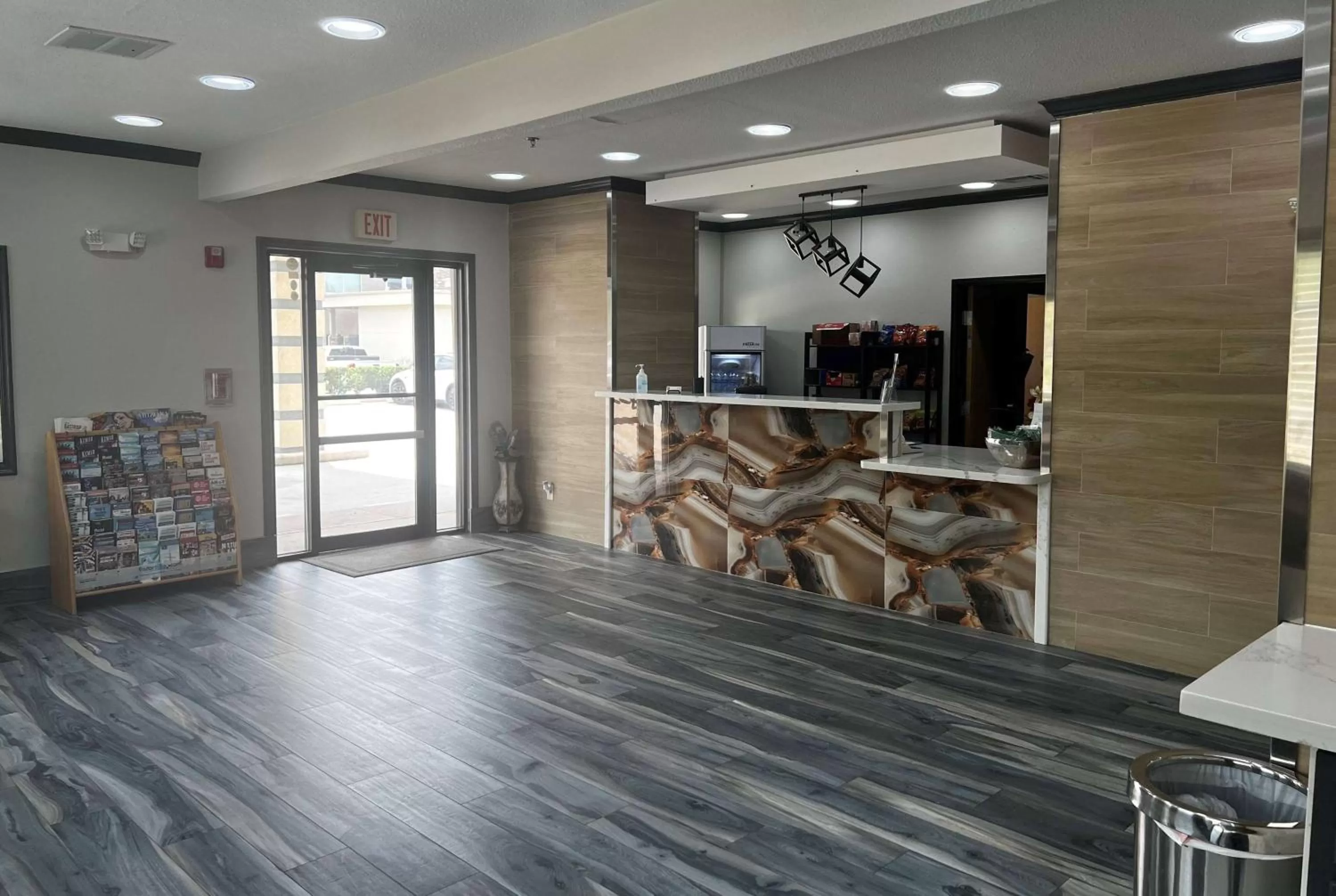 Lobby or reception in Super 8 by Wyndham Pasadena