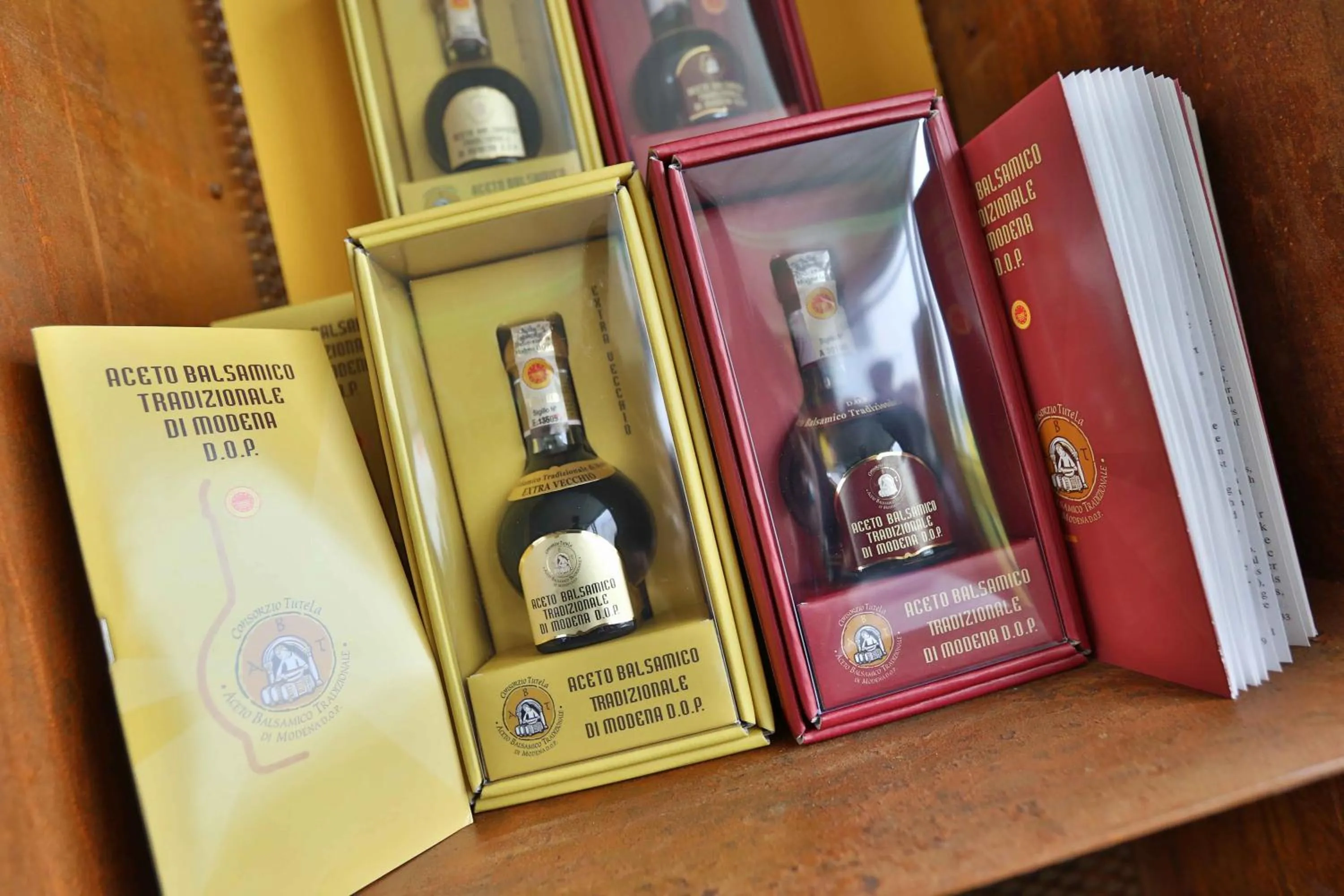 Shopping Area in Central Park Hotel Modena