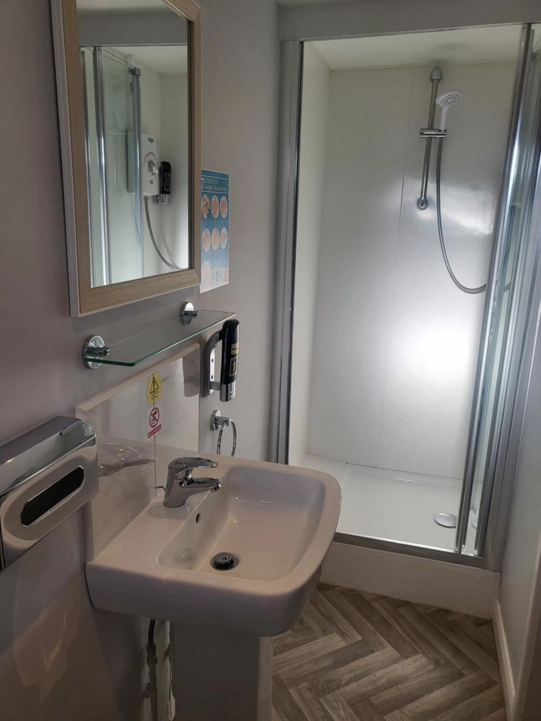 Bathroom in Watton Vibe Hotel