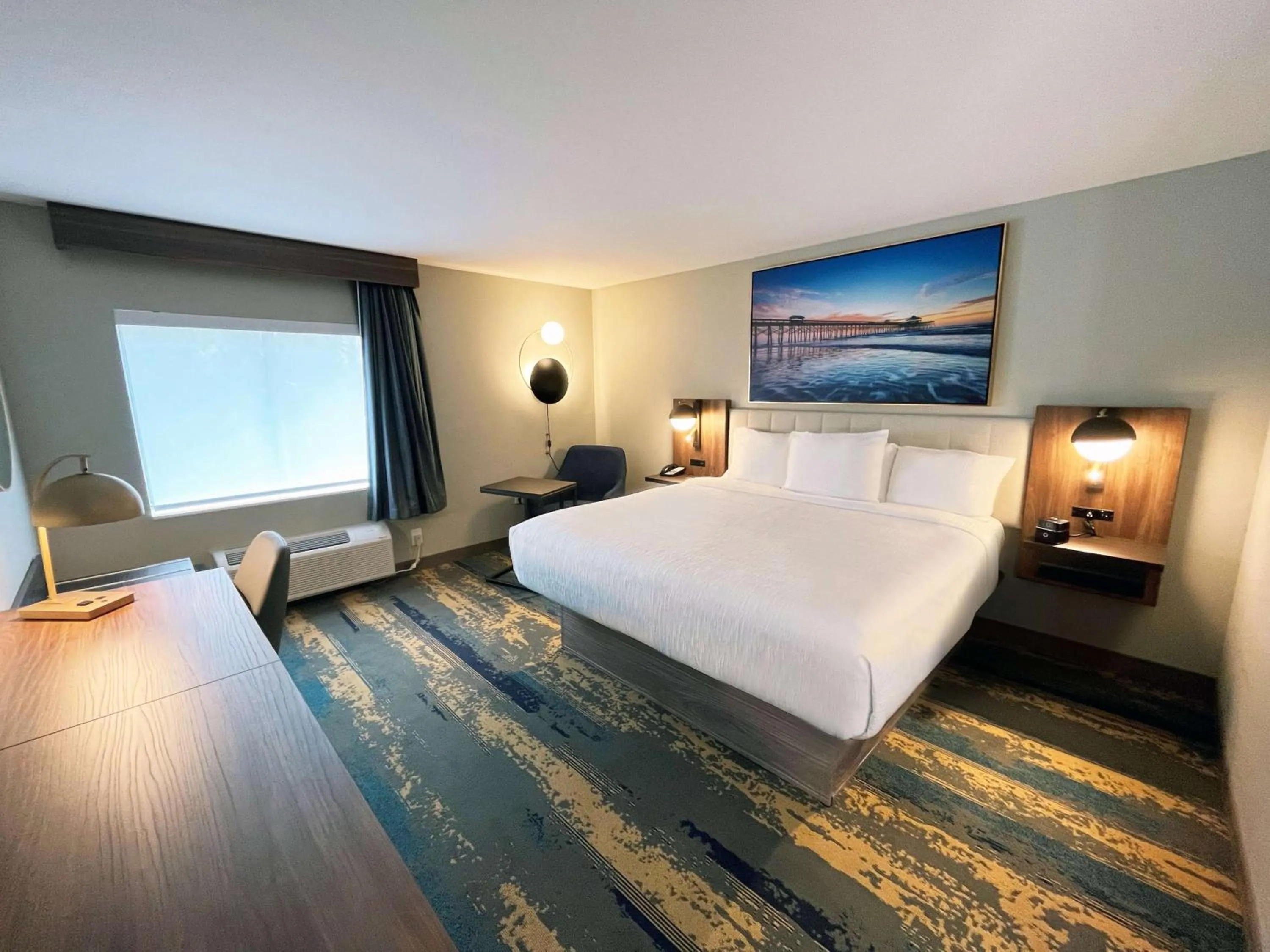 Photo of the whole room, Bed in La Quinta Inn by Wyndham Columbia NE Fort Jackson