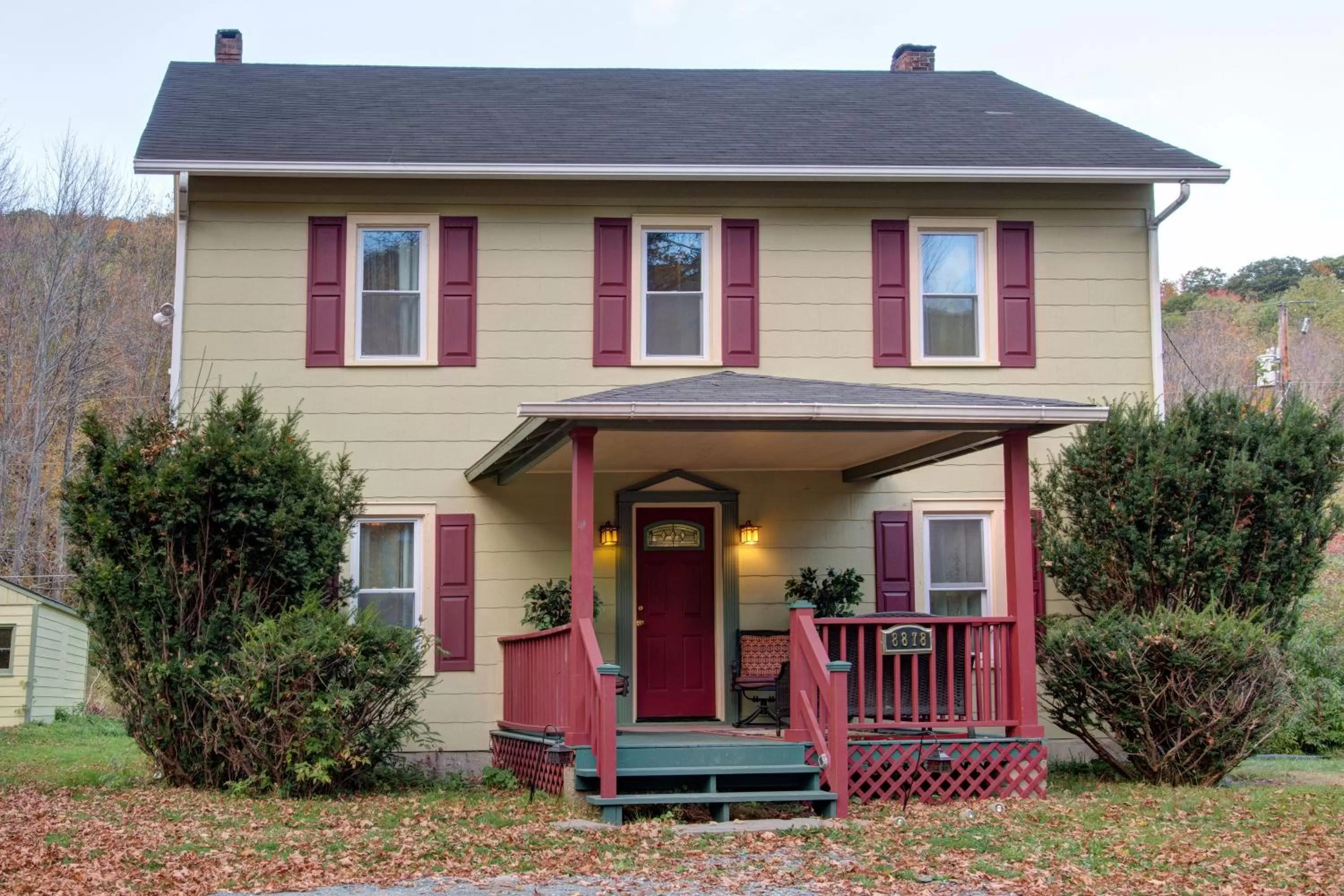 Property Building in Starlite Motel & Suites