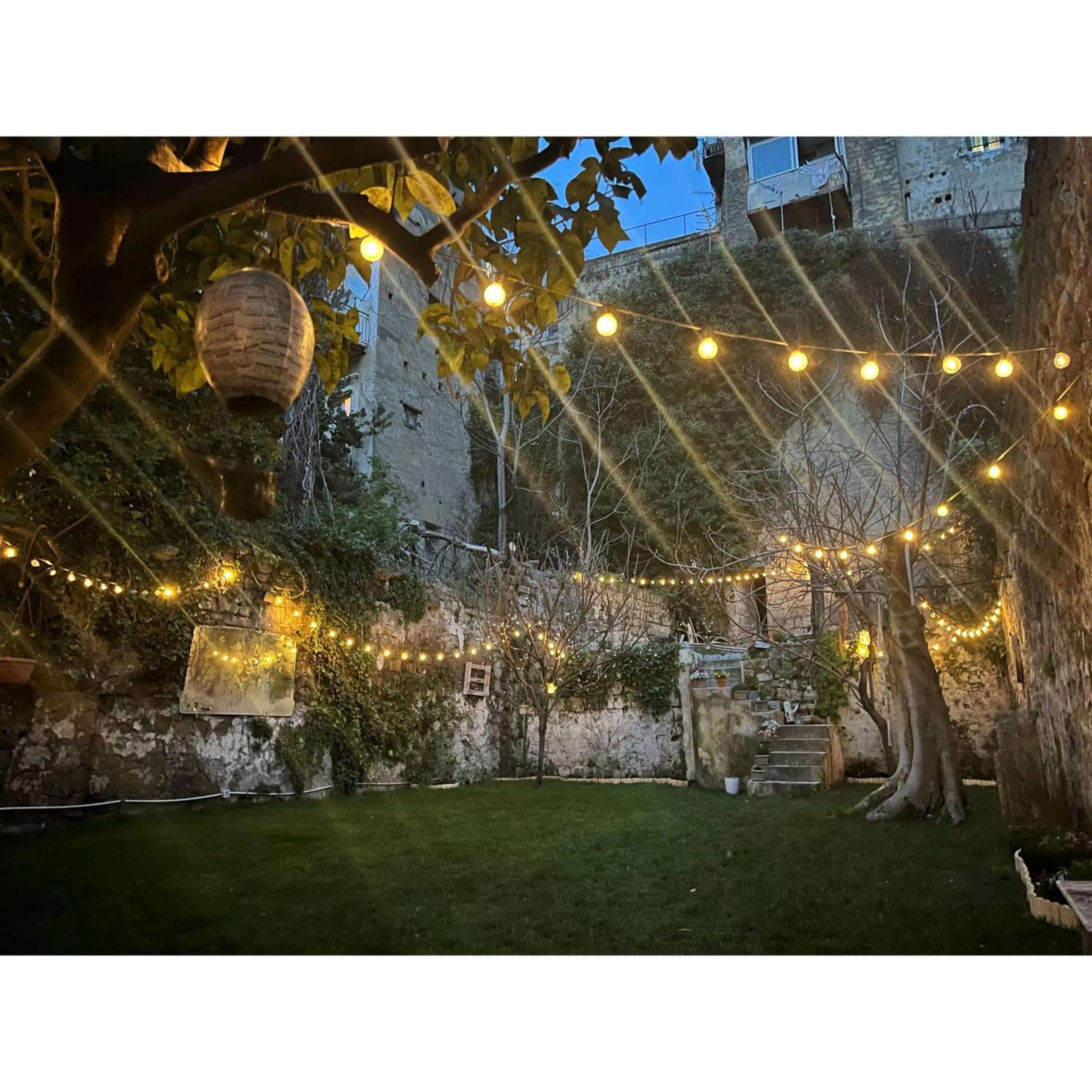 Property Building in Casa Vayu - Rooms & Garden