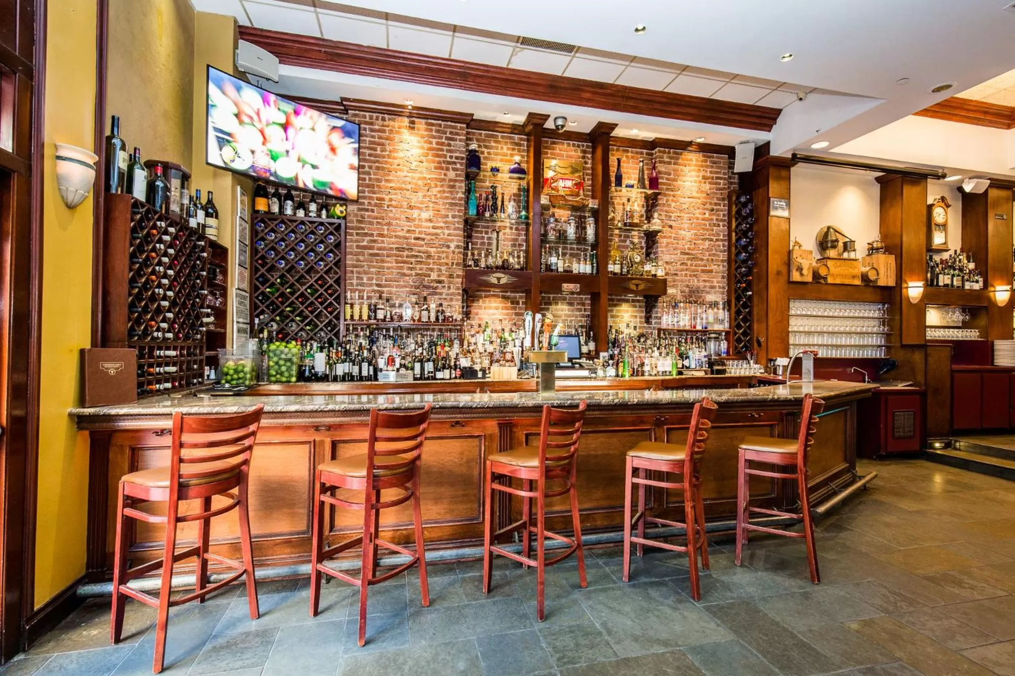 Restaurant/places to eat in The Belvedere Hotel