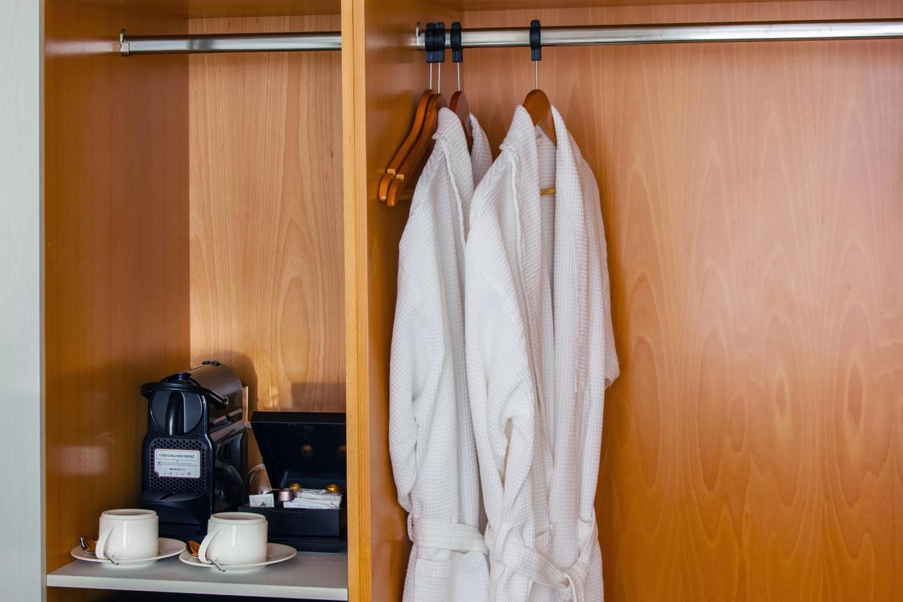 wardrobe in Abora Catarina by Lopesan Hotels