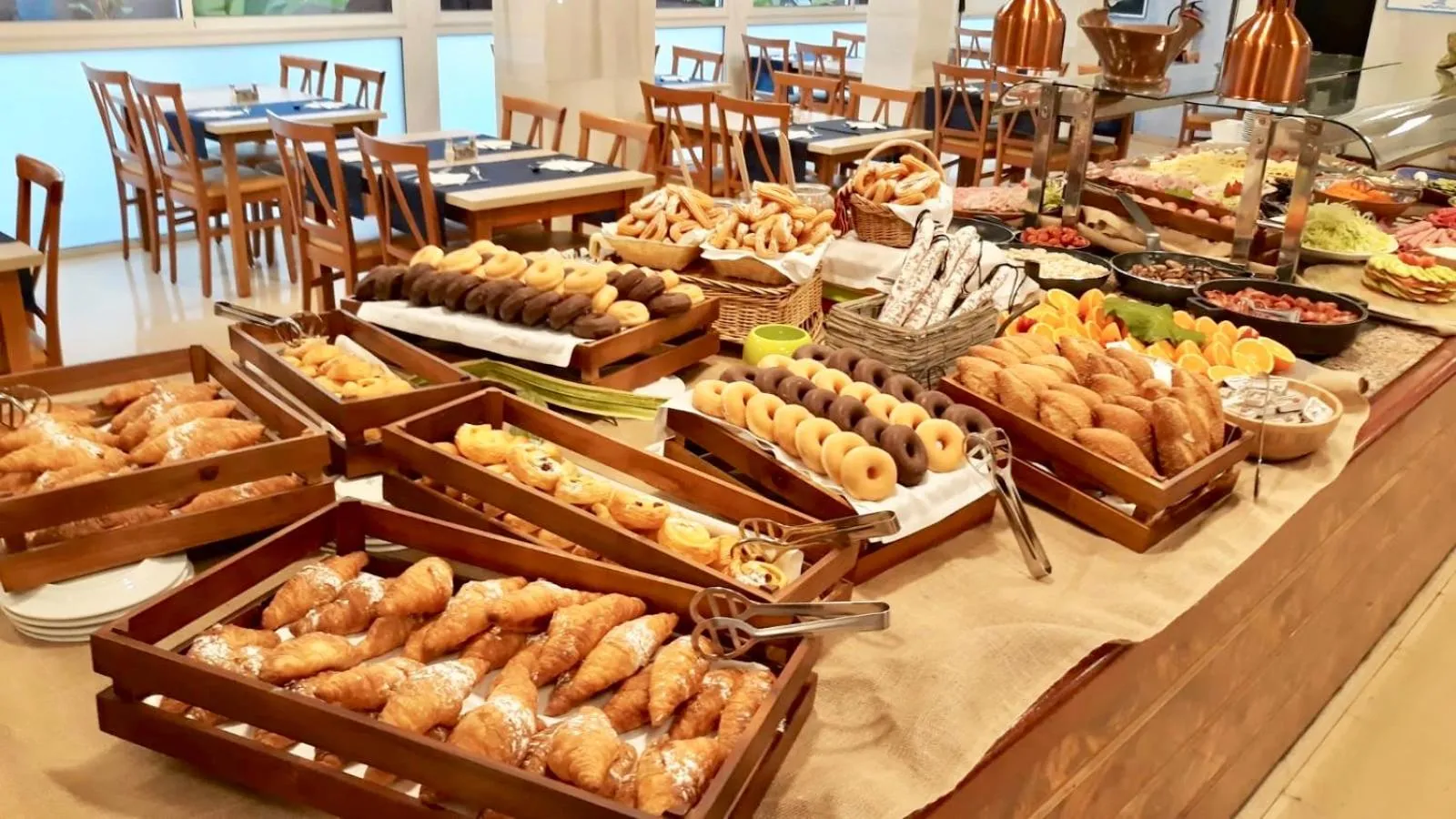 Buffet breakfast in Hotel Stella Maris