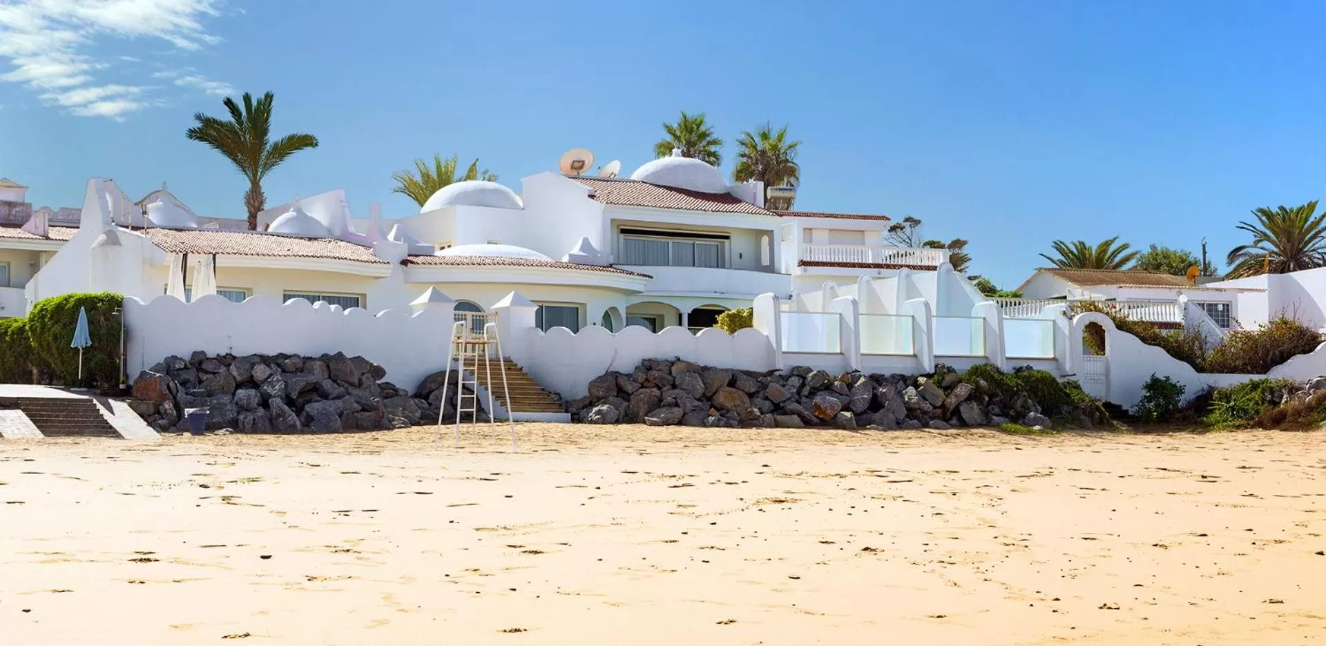 Patio in L' Amphitrite Palace Beach Resort & Spa