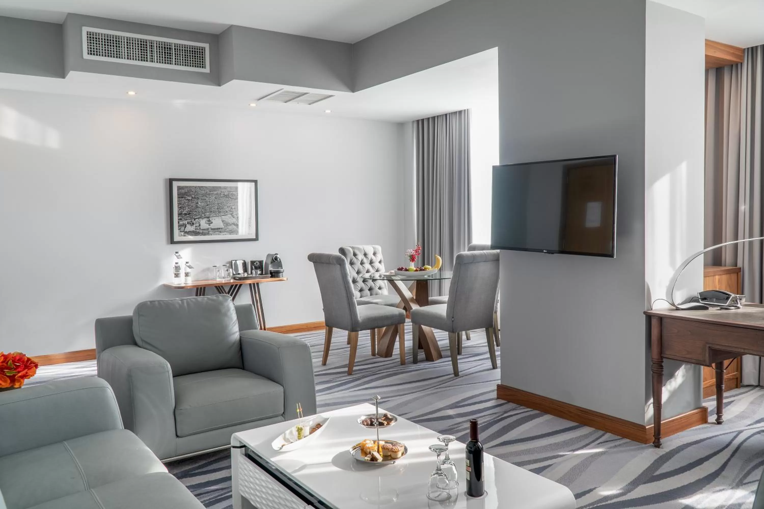 Living room in Landmark Amman Hotel & Conference Center