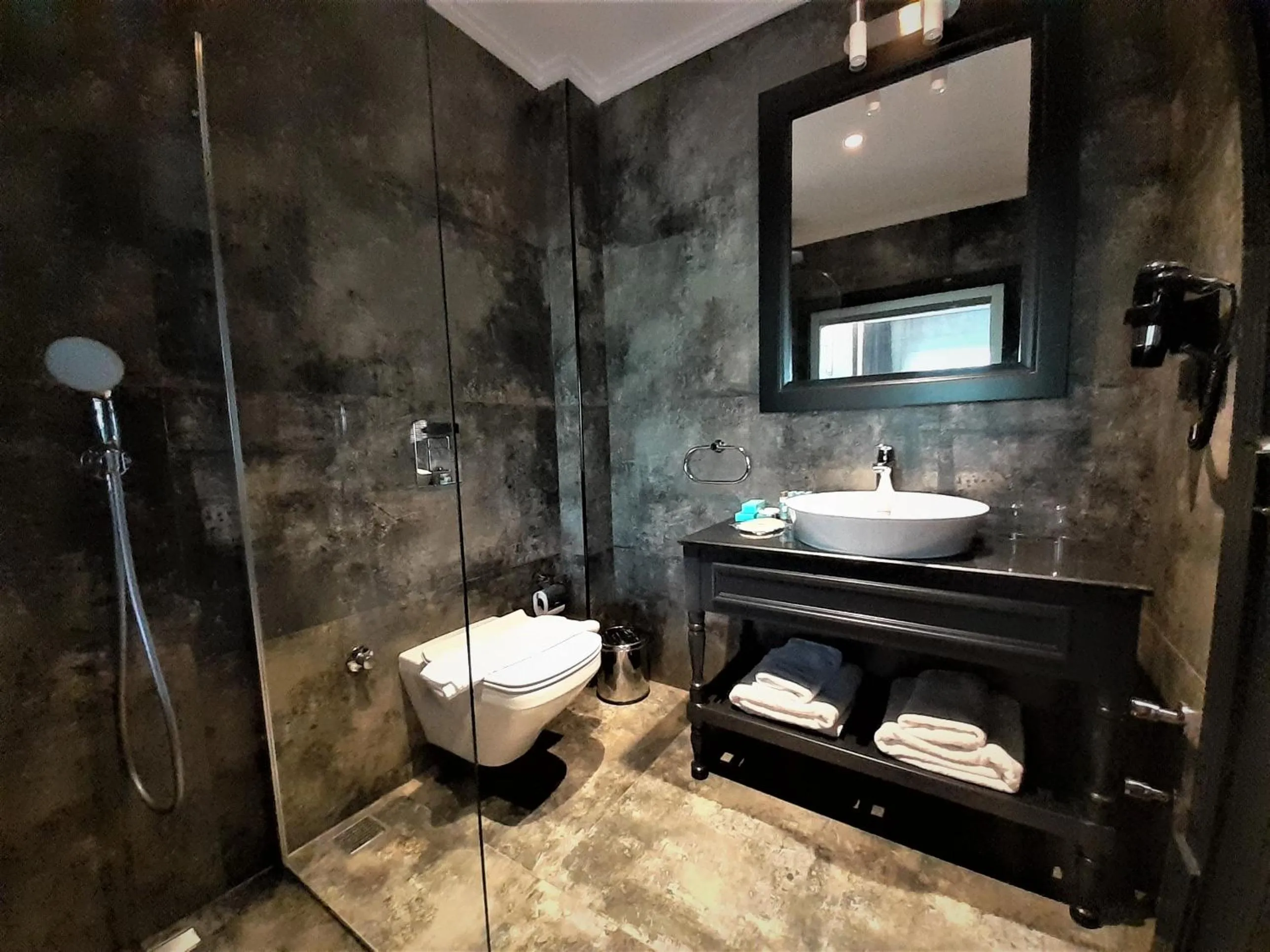 Bathroom in Hotel Marina Bay Göcek