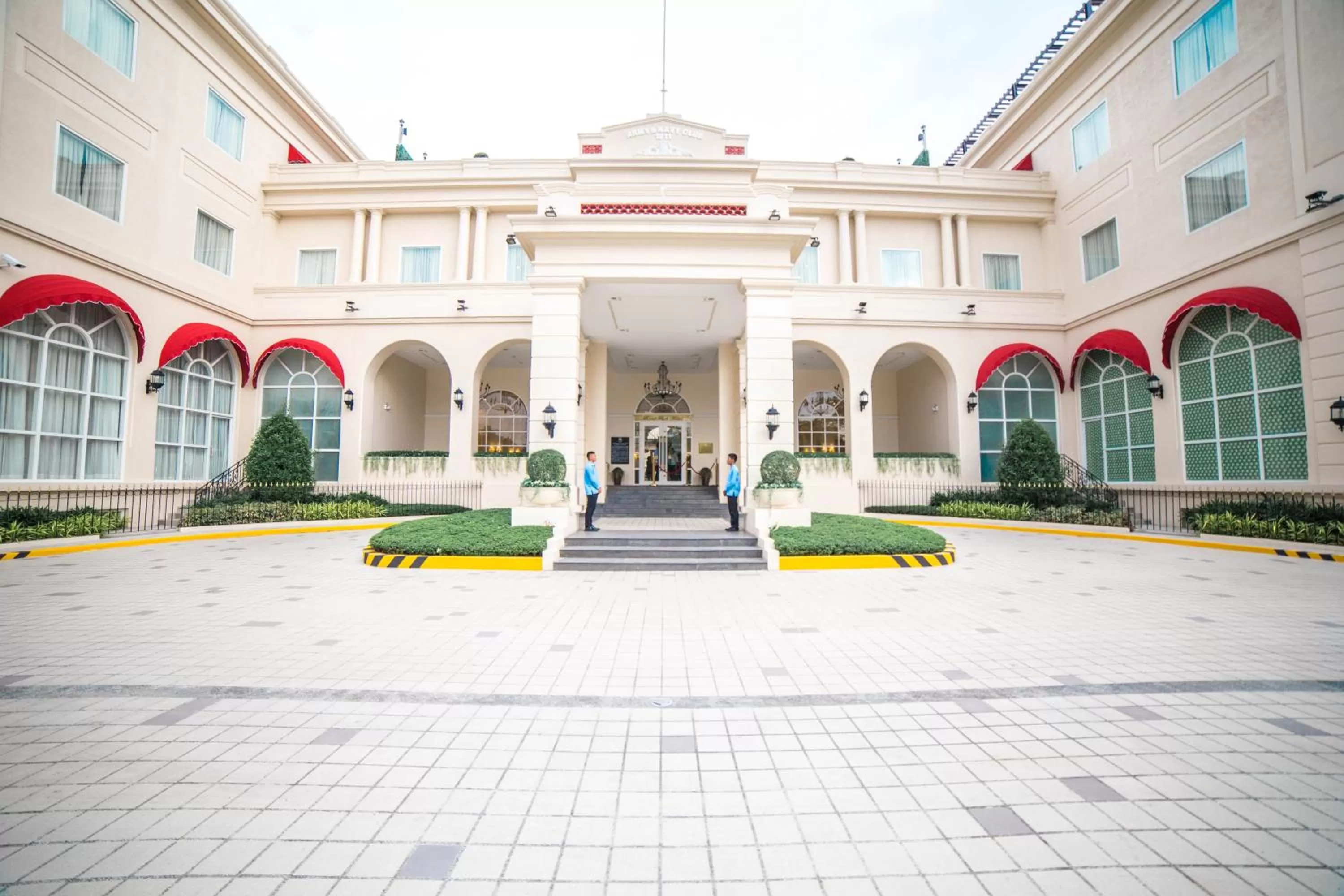 Property building in Rizal Park Hotel