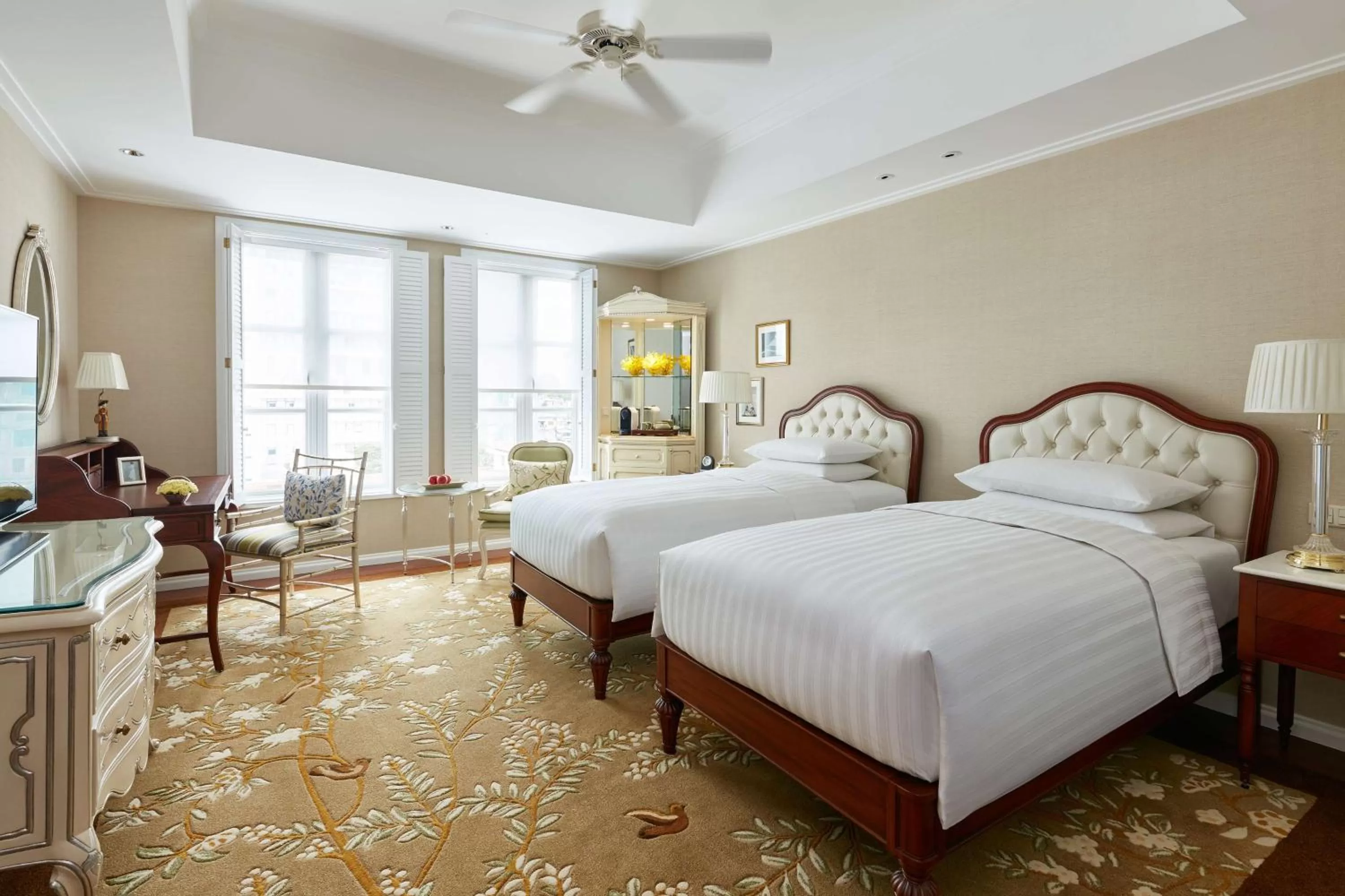 Photo of the whole room, Bed in Park Hyatt Saigon
