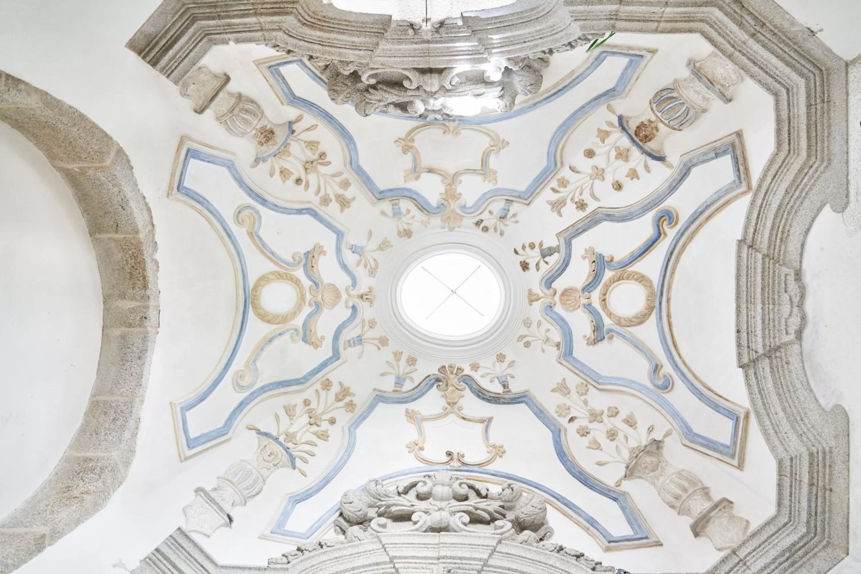 Decorative detail in PortoBay Flores