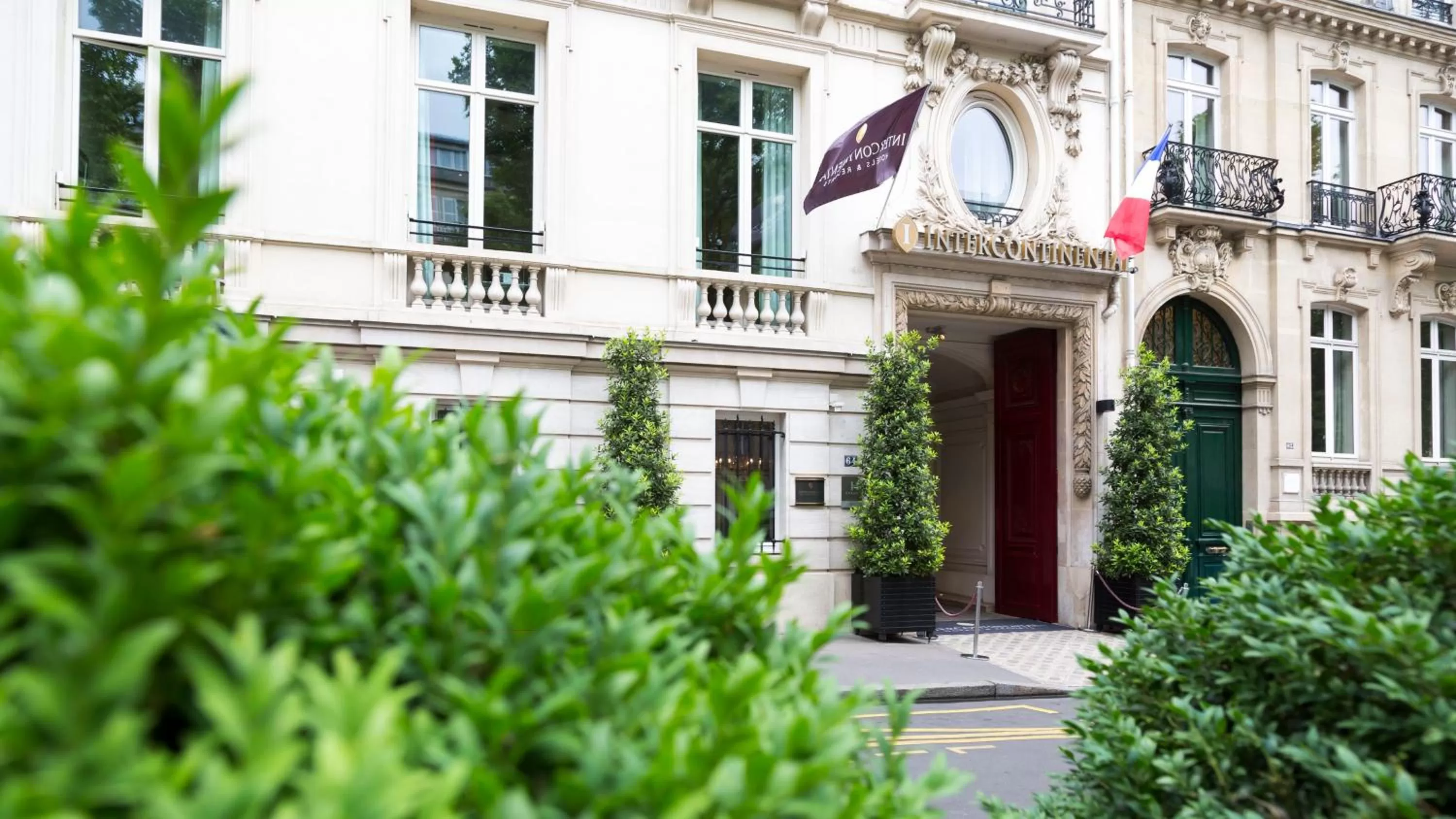 Property building in InterContinental Paris Champs Elysées Etoile by IHG