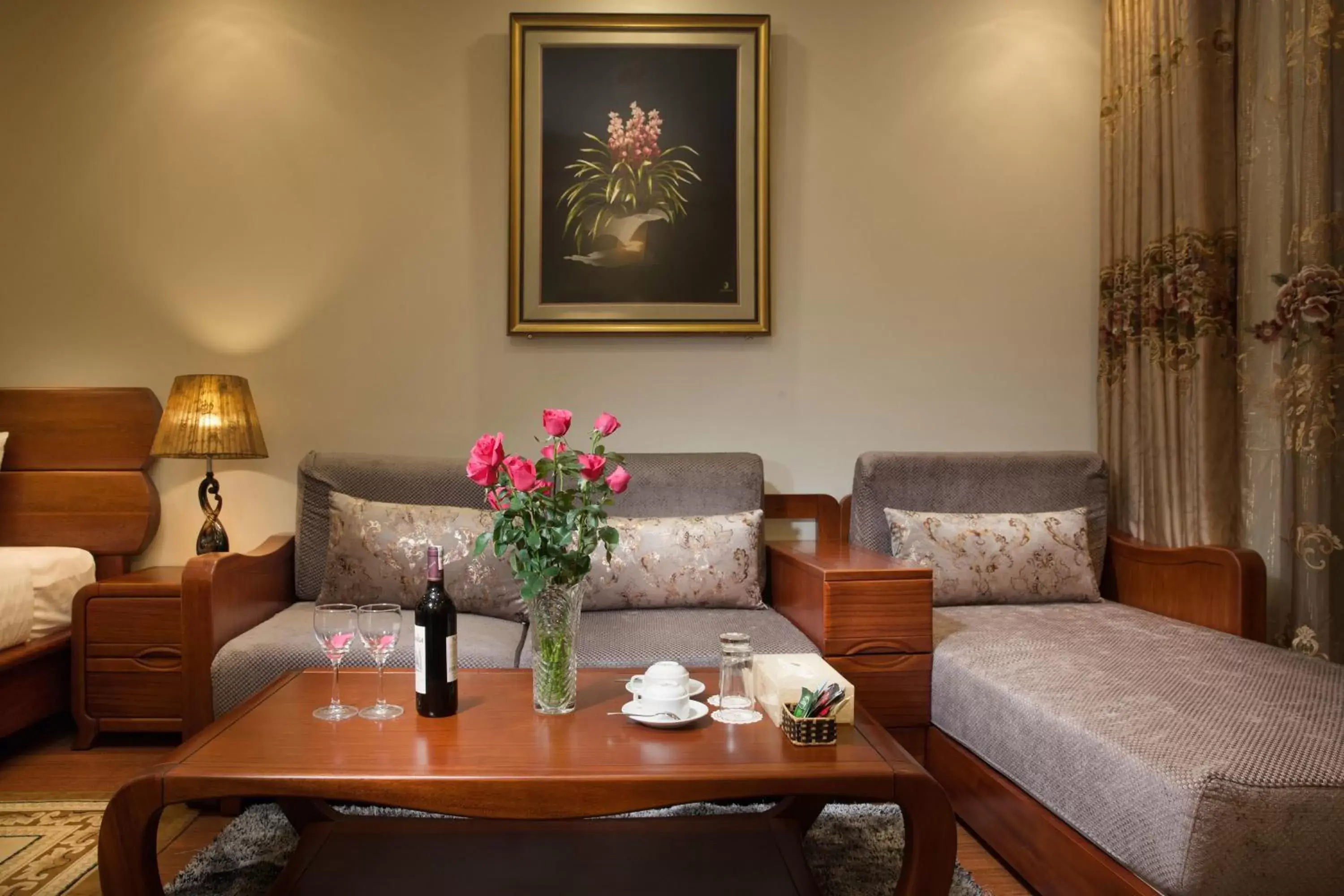 Silk Queen Suite in SQ Hang Gai Hotel & Spa Silk Queen Suite in SQ Hang Gai Hotel & Spa