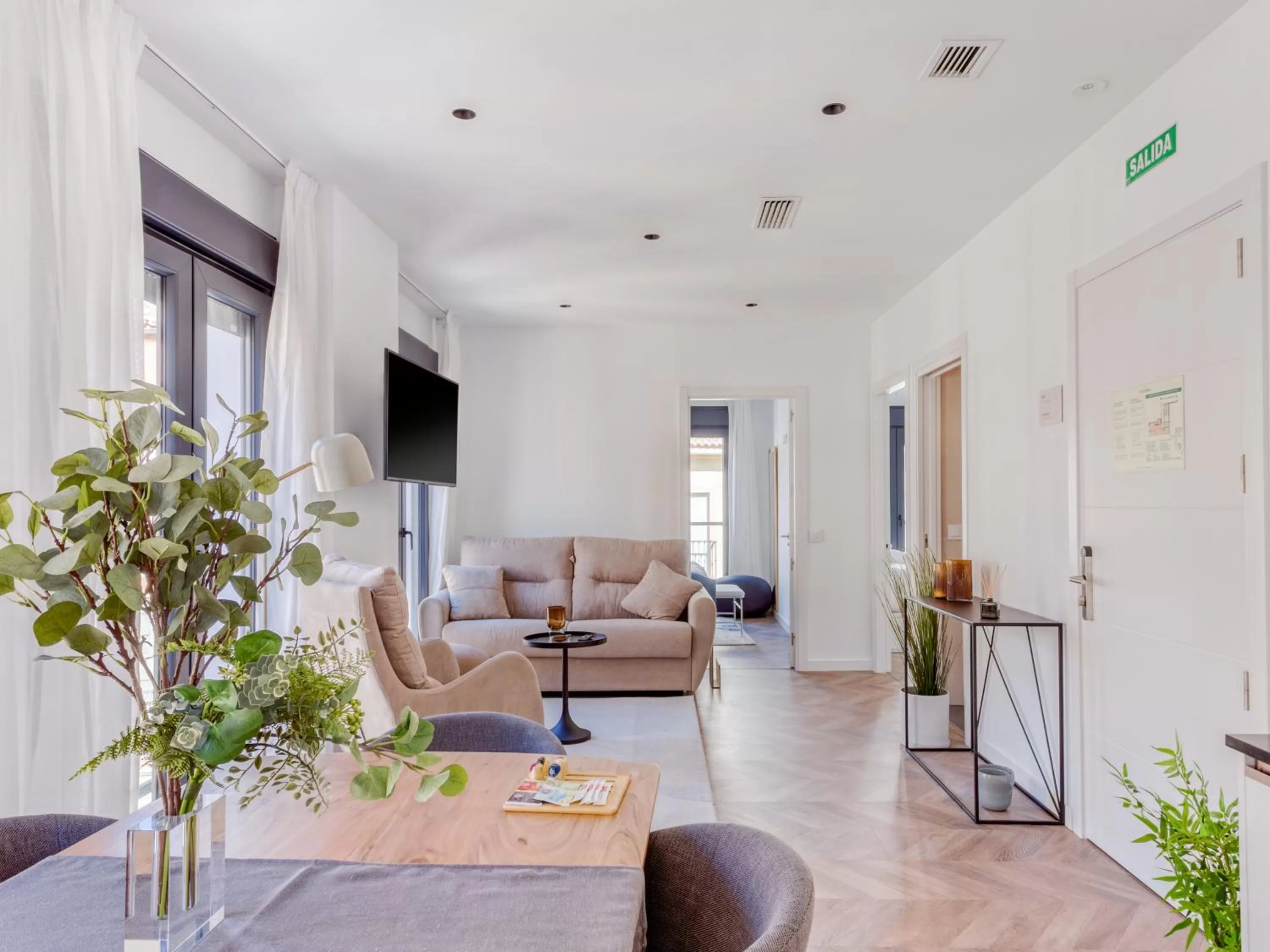 Limehome Málaga Calle Ancha del Carmen - Digital Access